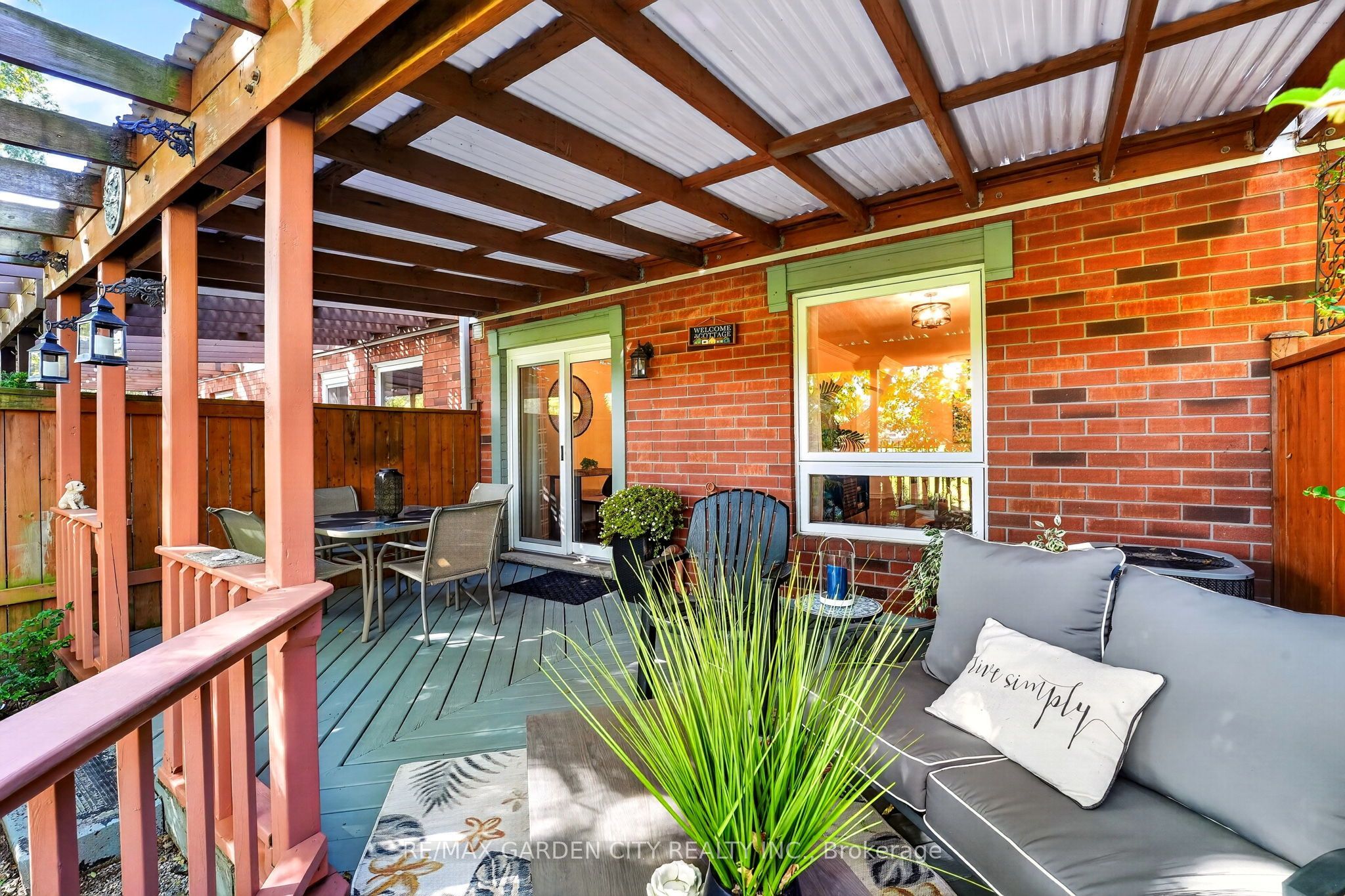 25 Walker Court Property Photo 23