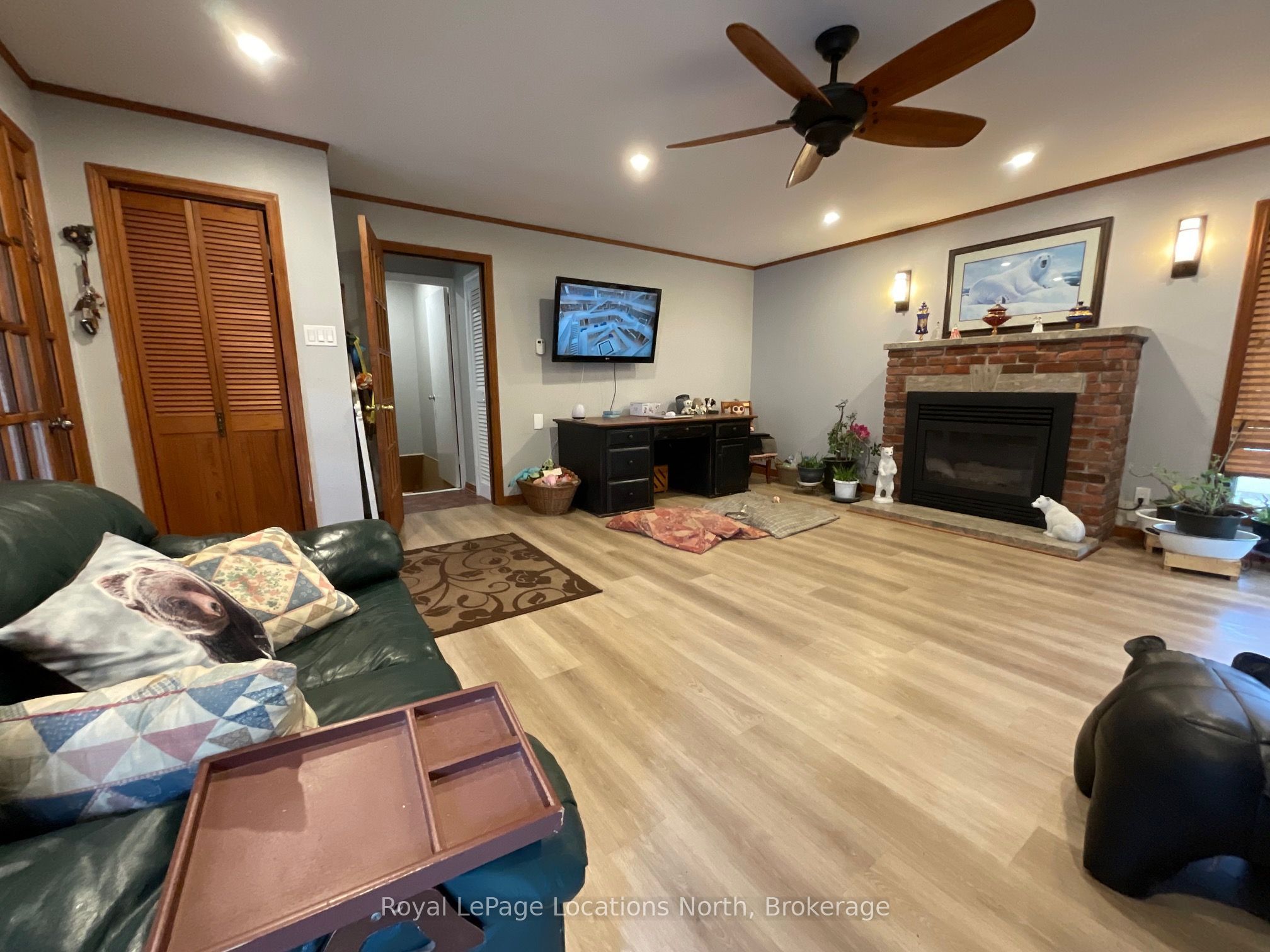 272 Yonge Street Property Photo 6