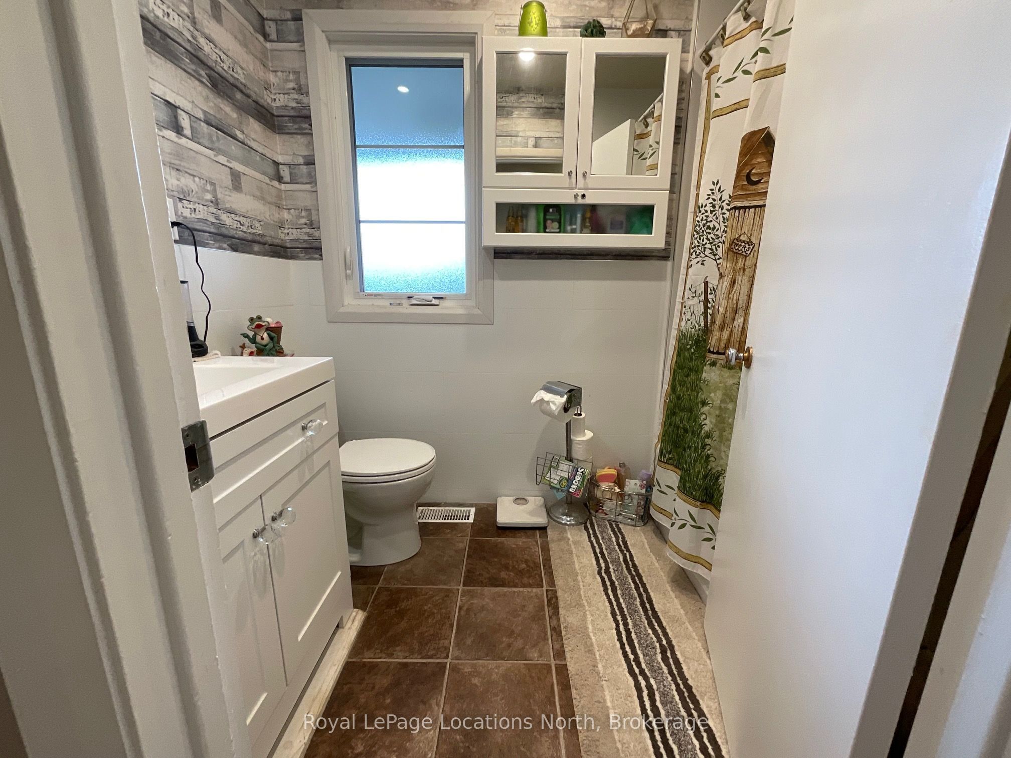 272 Yonge Street Property Photo 21