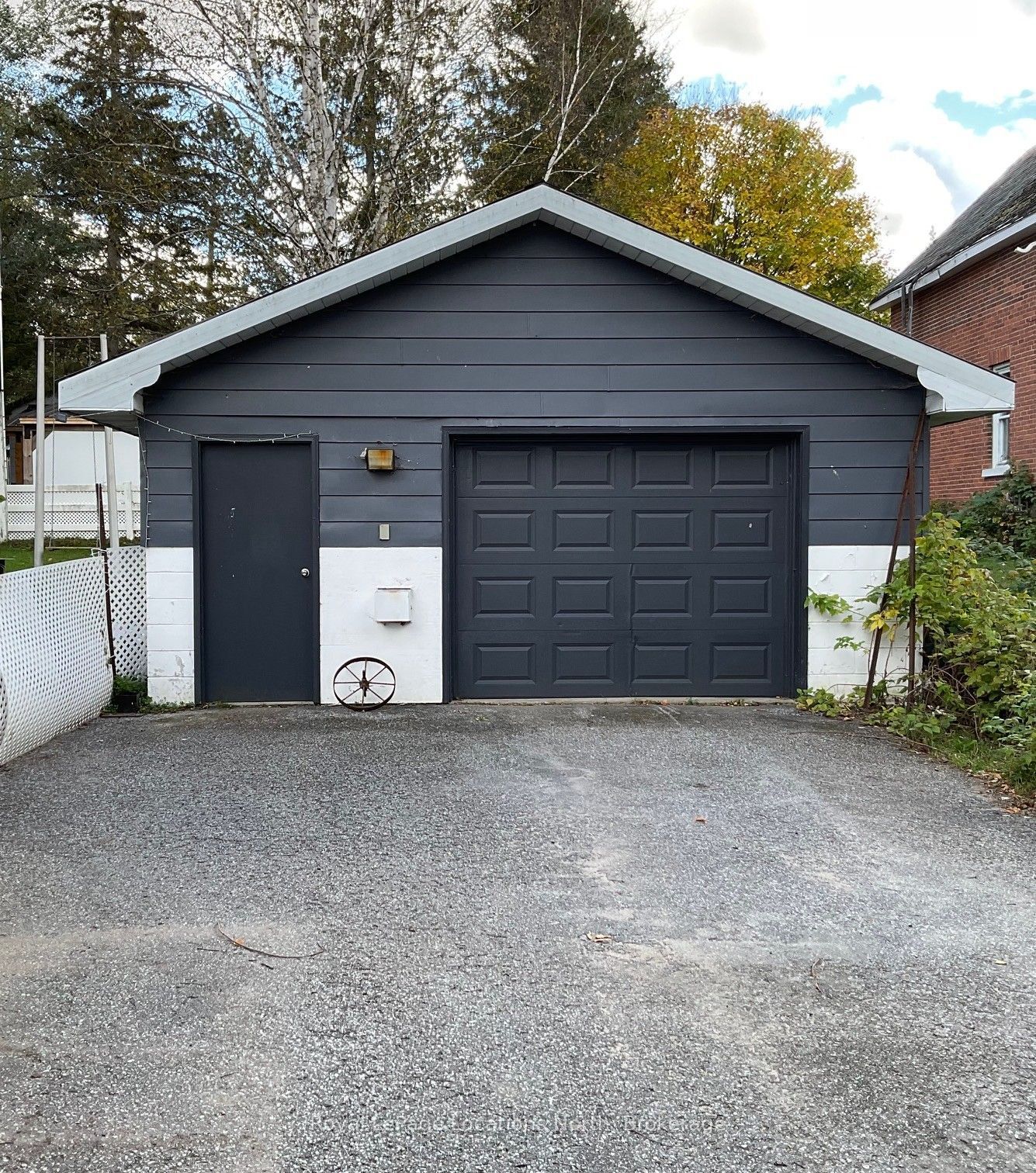272 Yonge Street Property Photo 42