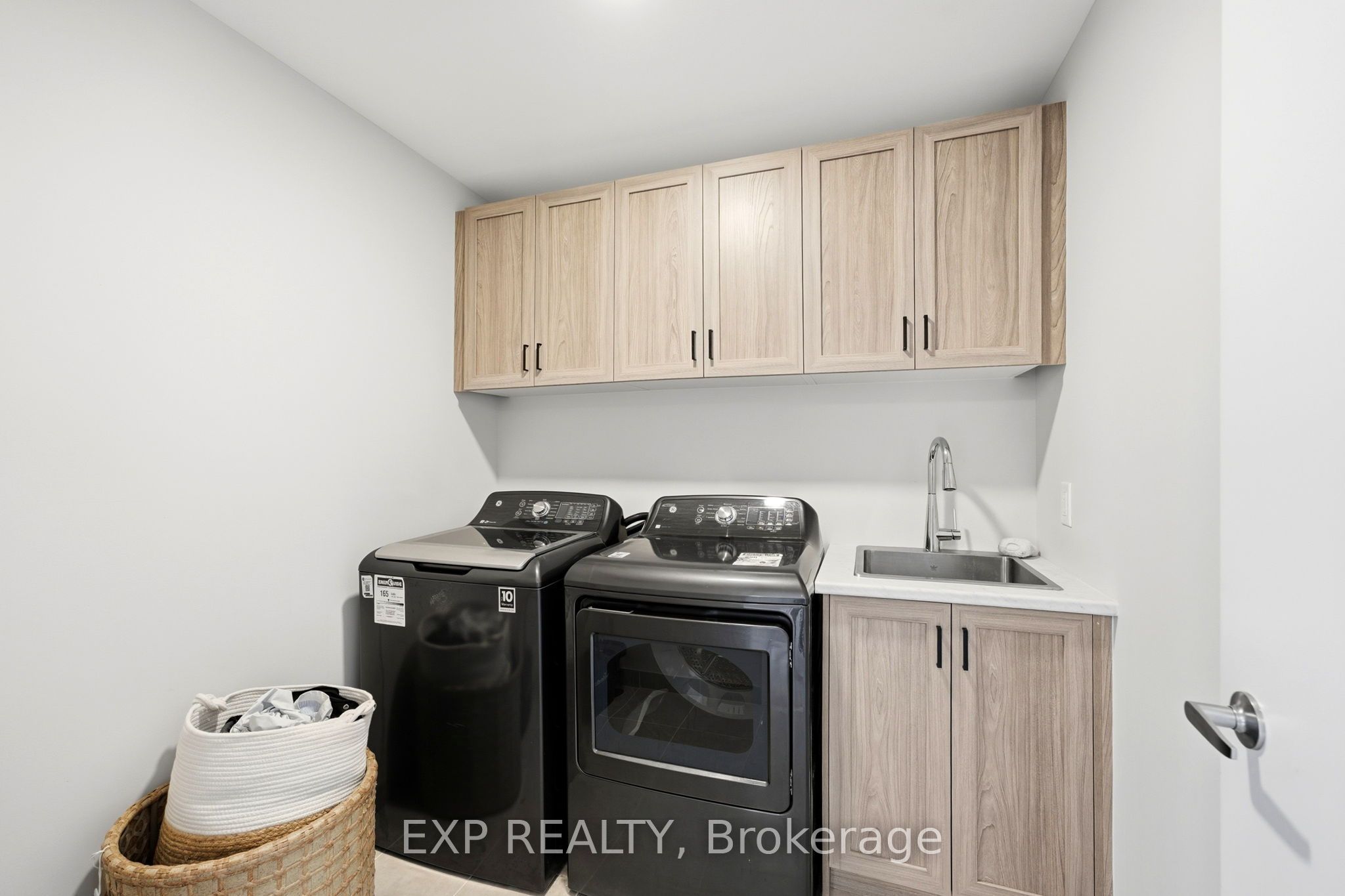 104 Hackamore Crescent Property Photo 27