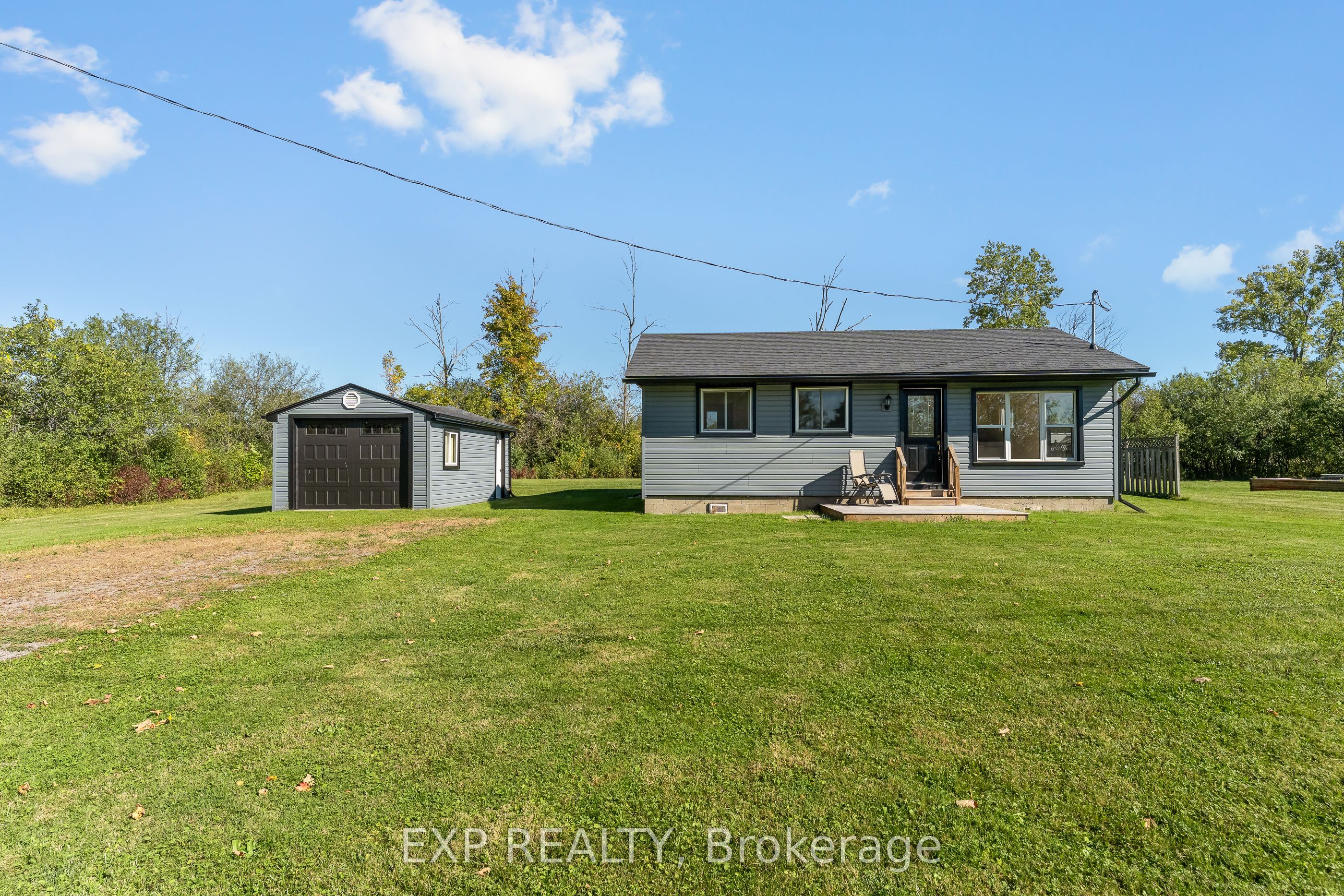 412 Windmill Point Road N Property Photo 1