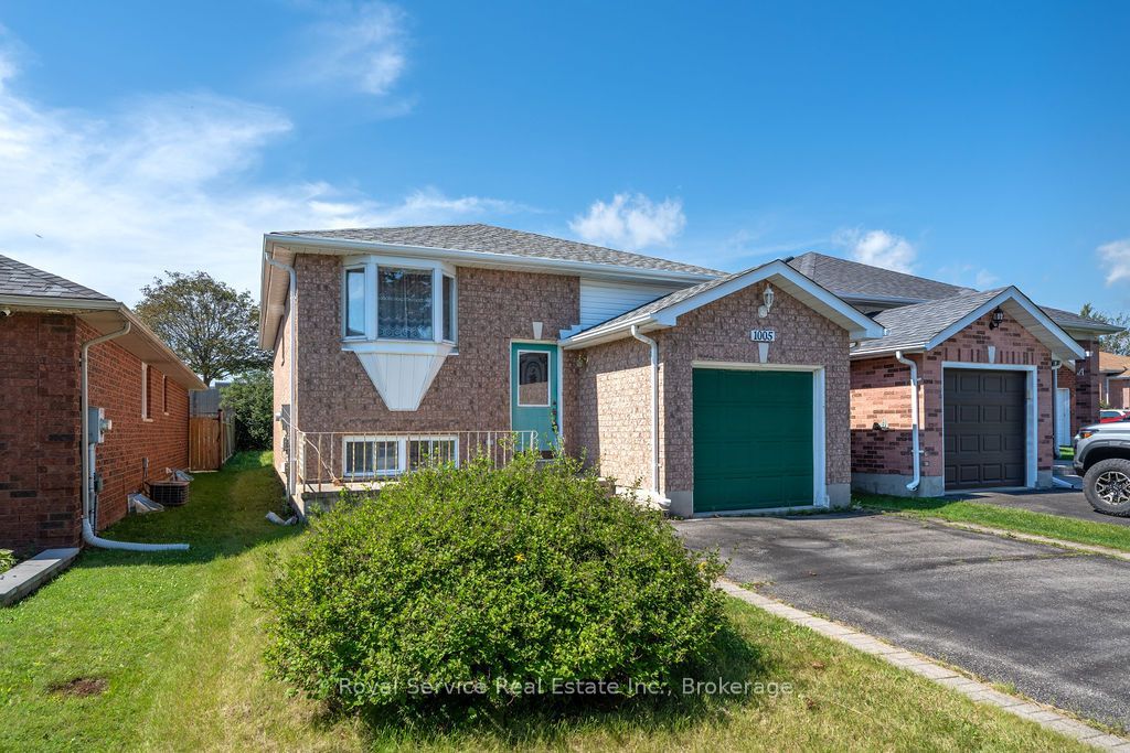 1005 Field Court Property Photo 4