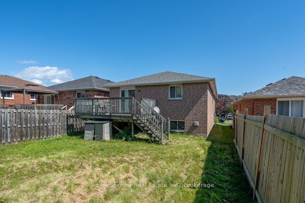 1005 Field Court Property Photo 7