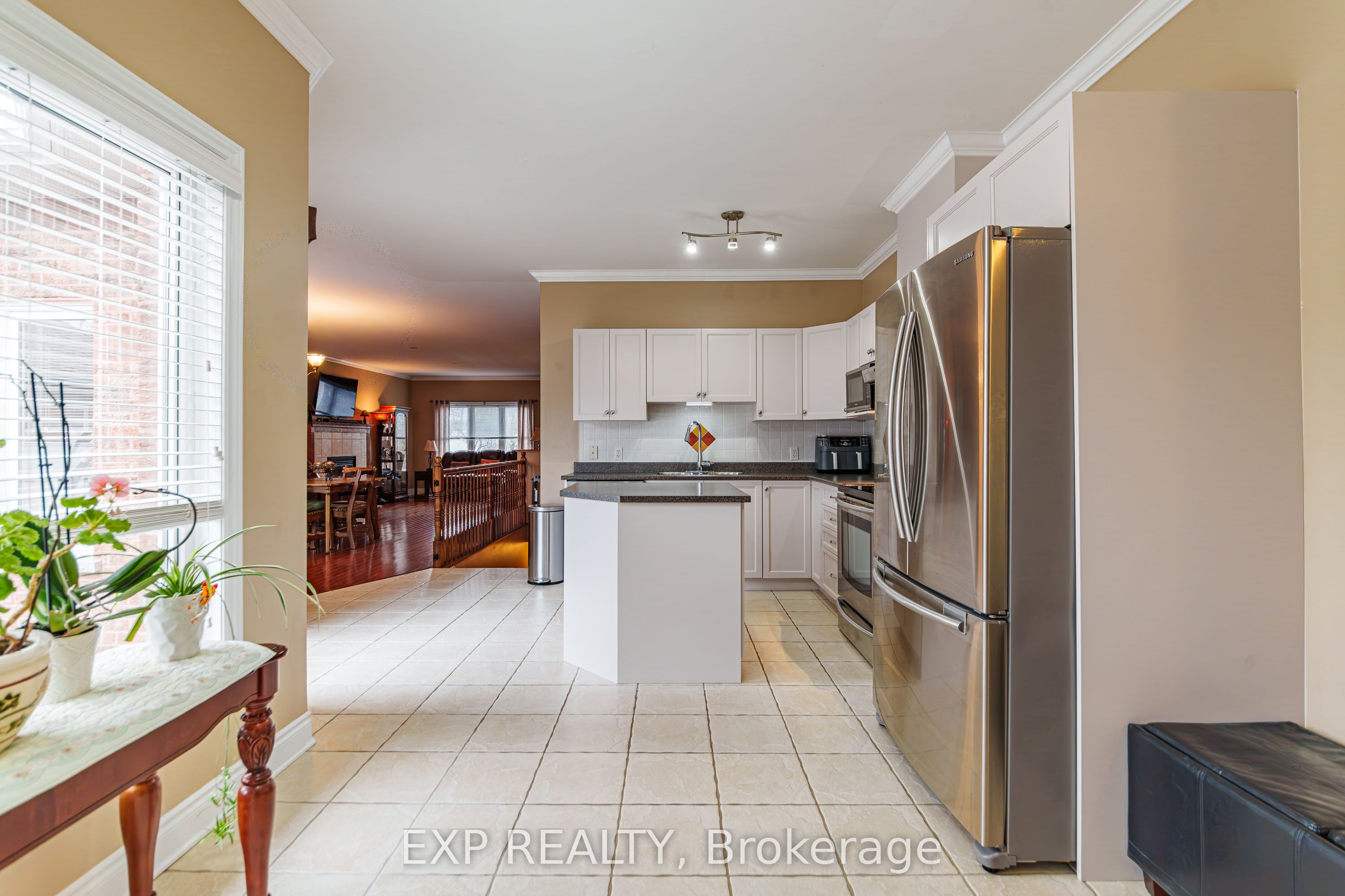 1496 Queensdale Avenue Property Photo 7