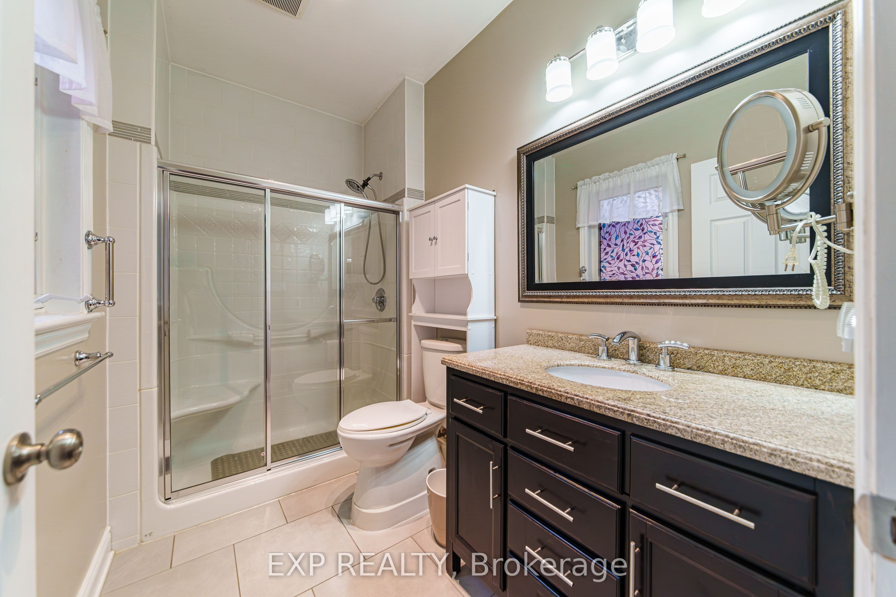 1496 Queensdale Avenue Property Photo 13