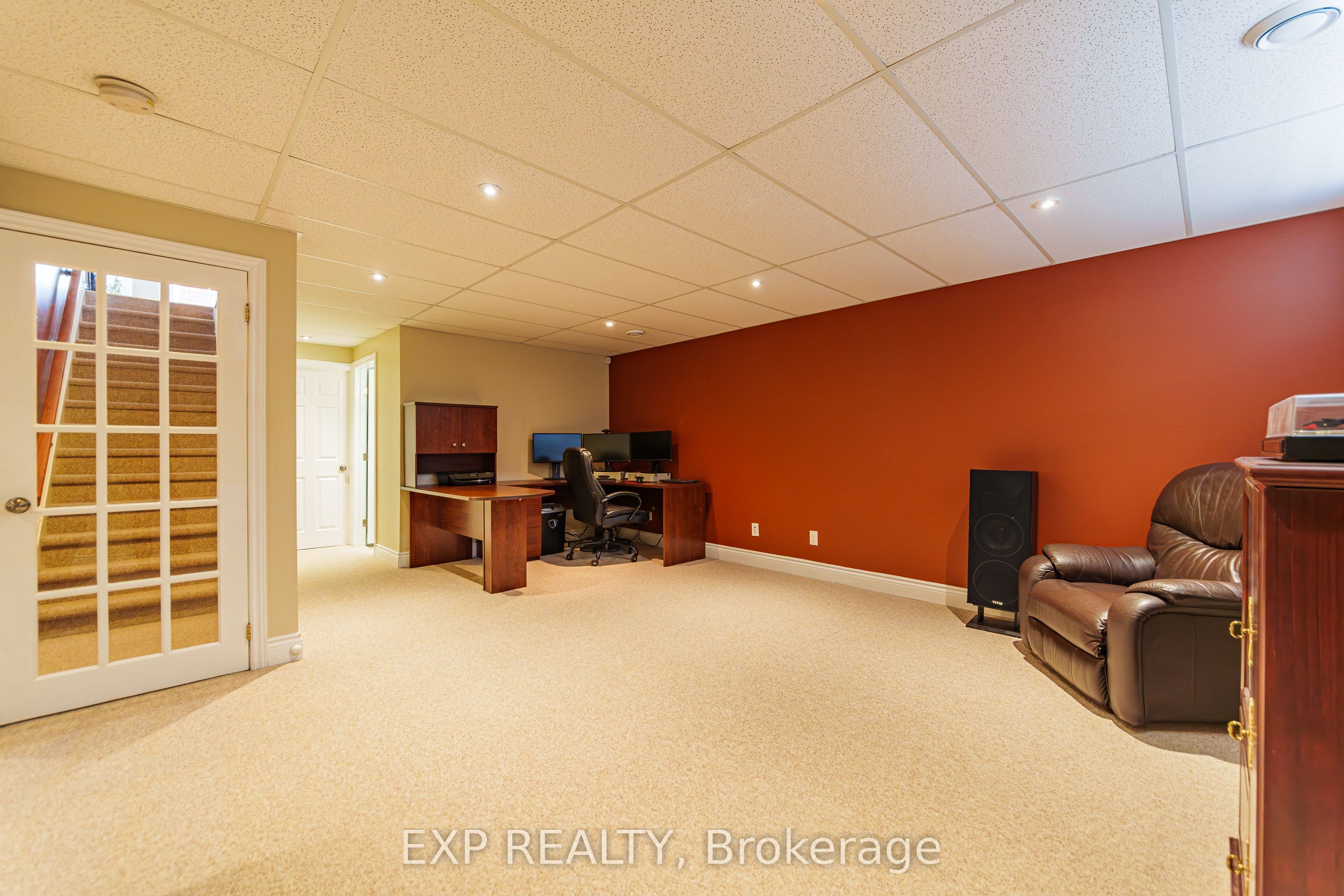 1496 Queensdale Avenue Property Photo 16