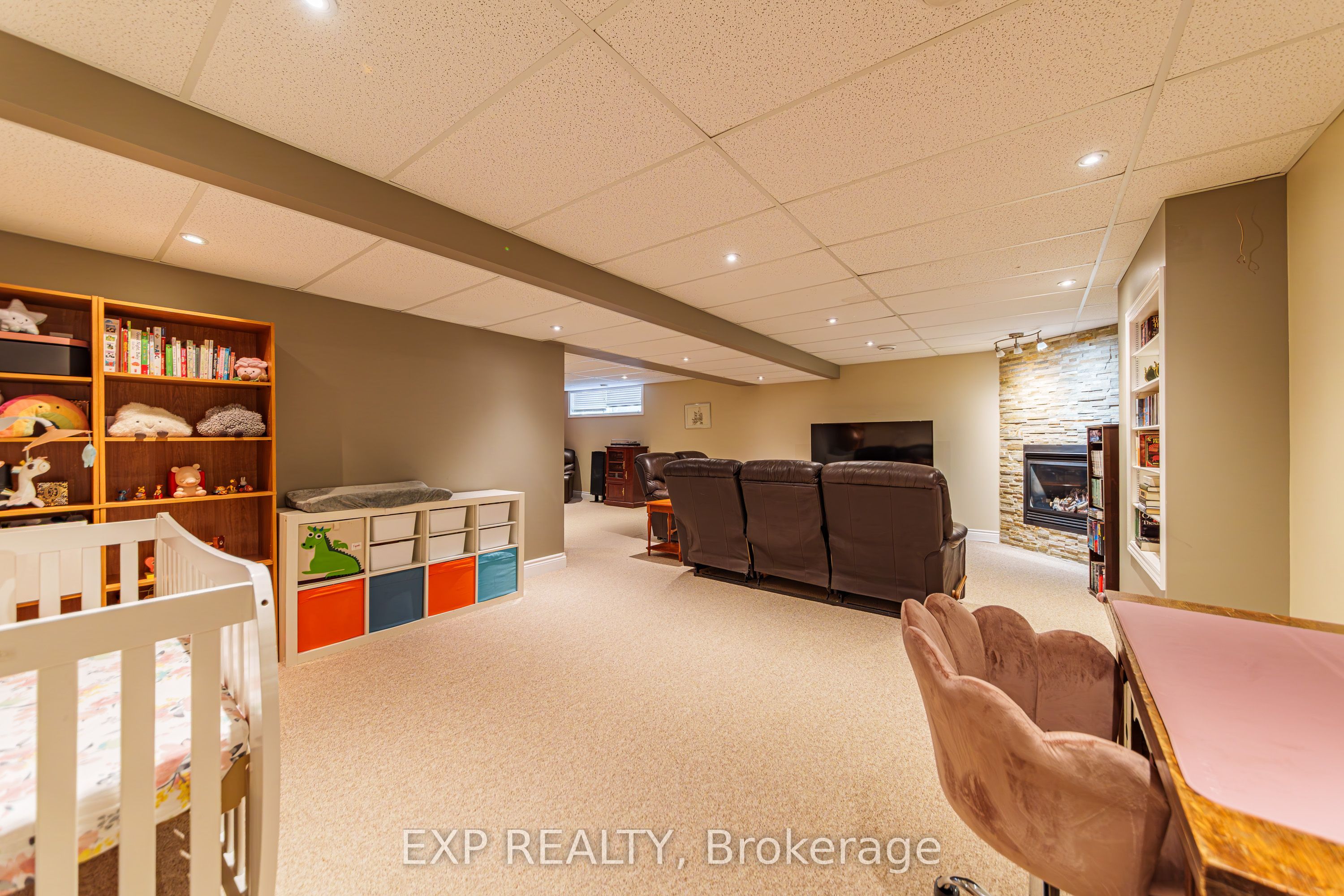 1496 Queensdale Avenue Property Photo 20