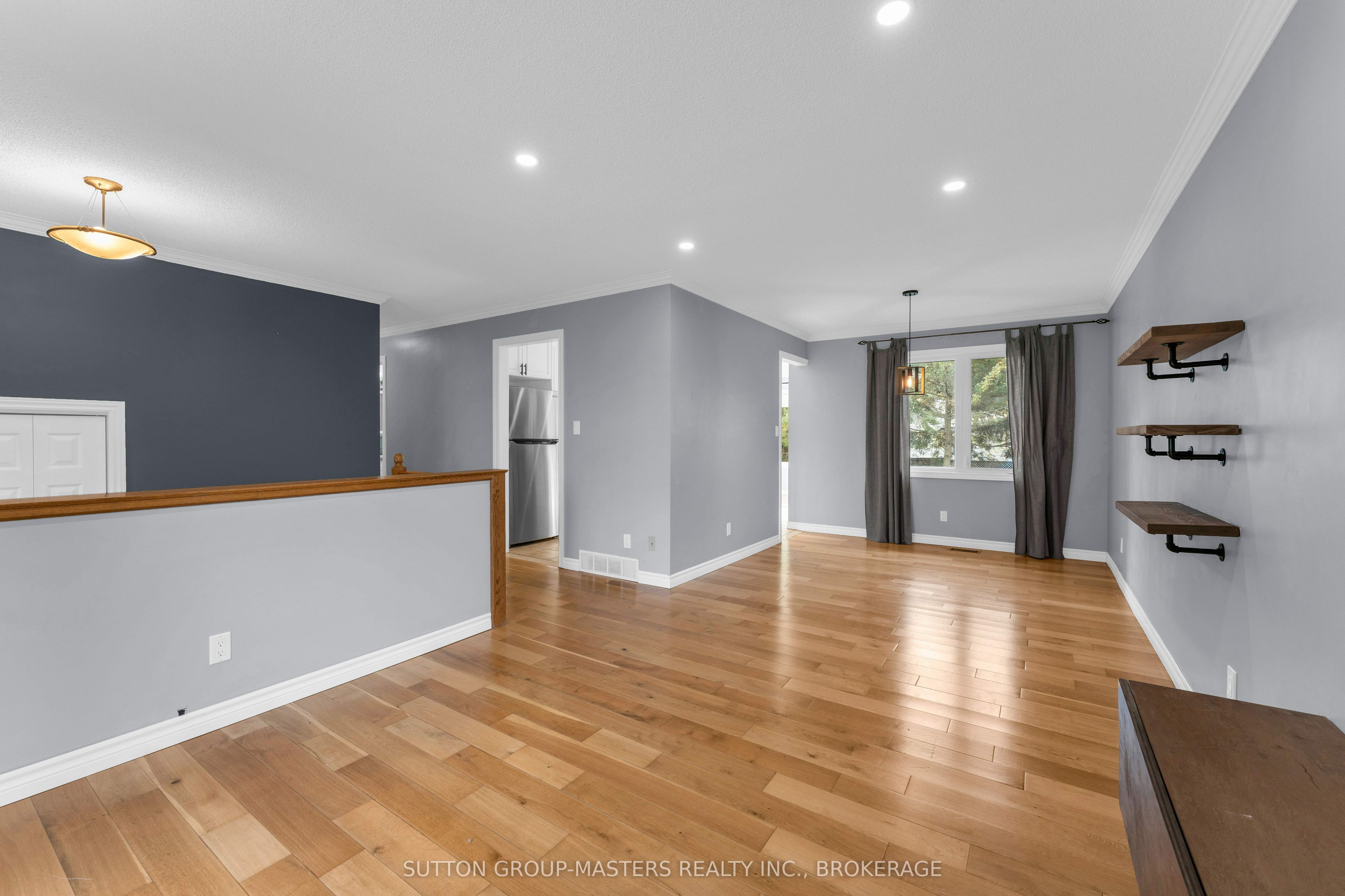 863 Pembridge Crescent Property Photo 7
