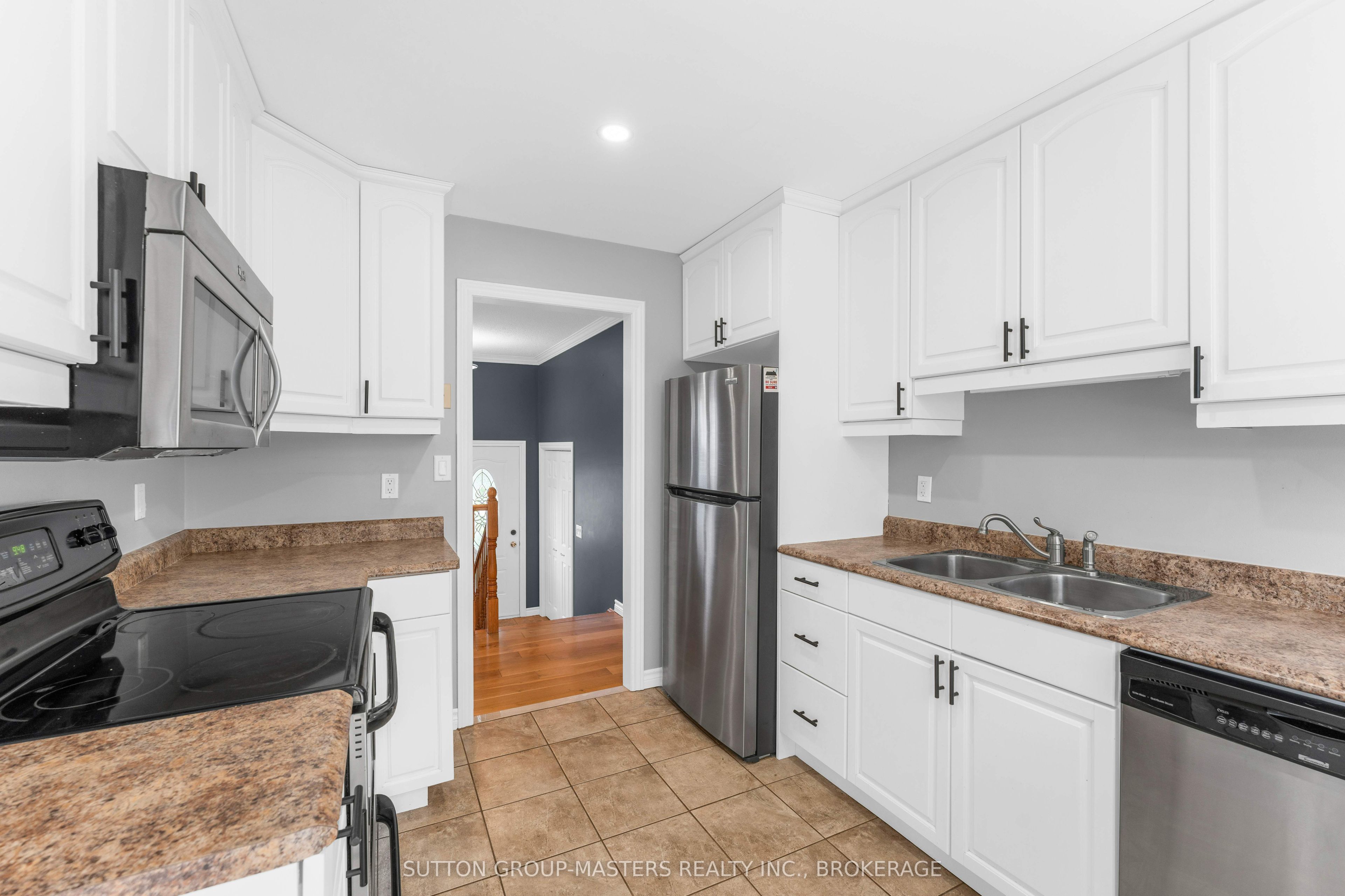 863 Pembridge Crescent Property Photo 14