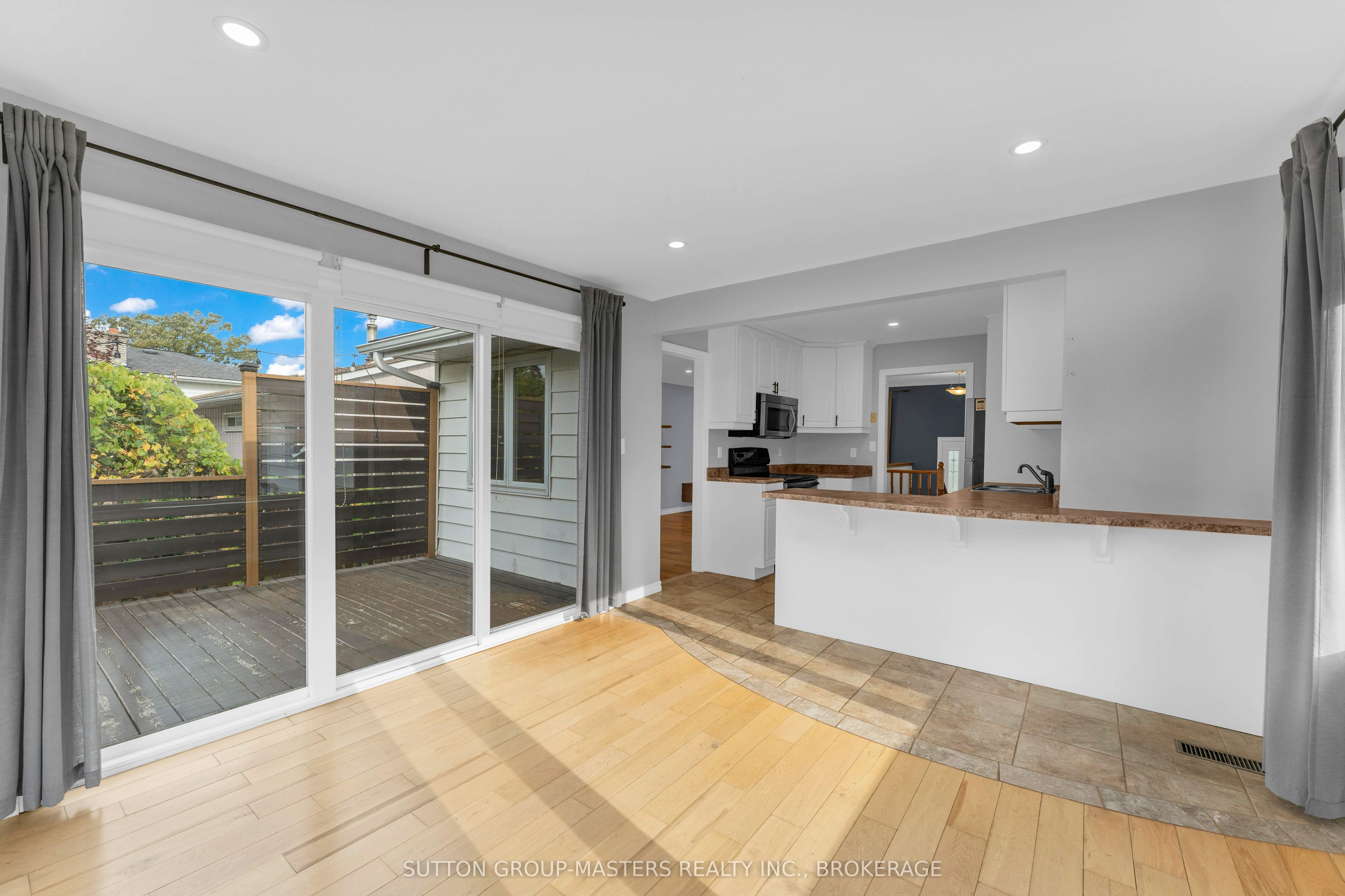 863 Pembridge Crescent Property Photo 18