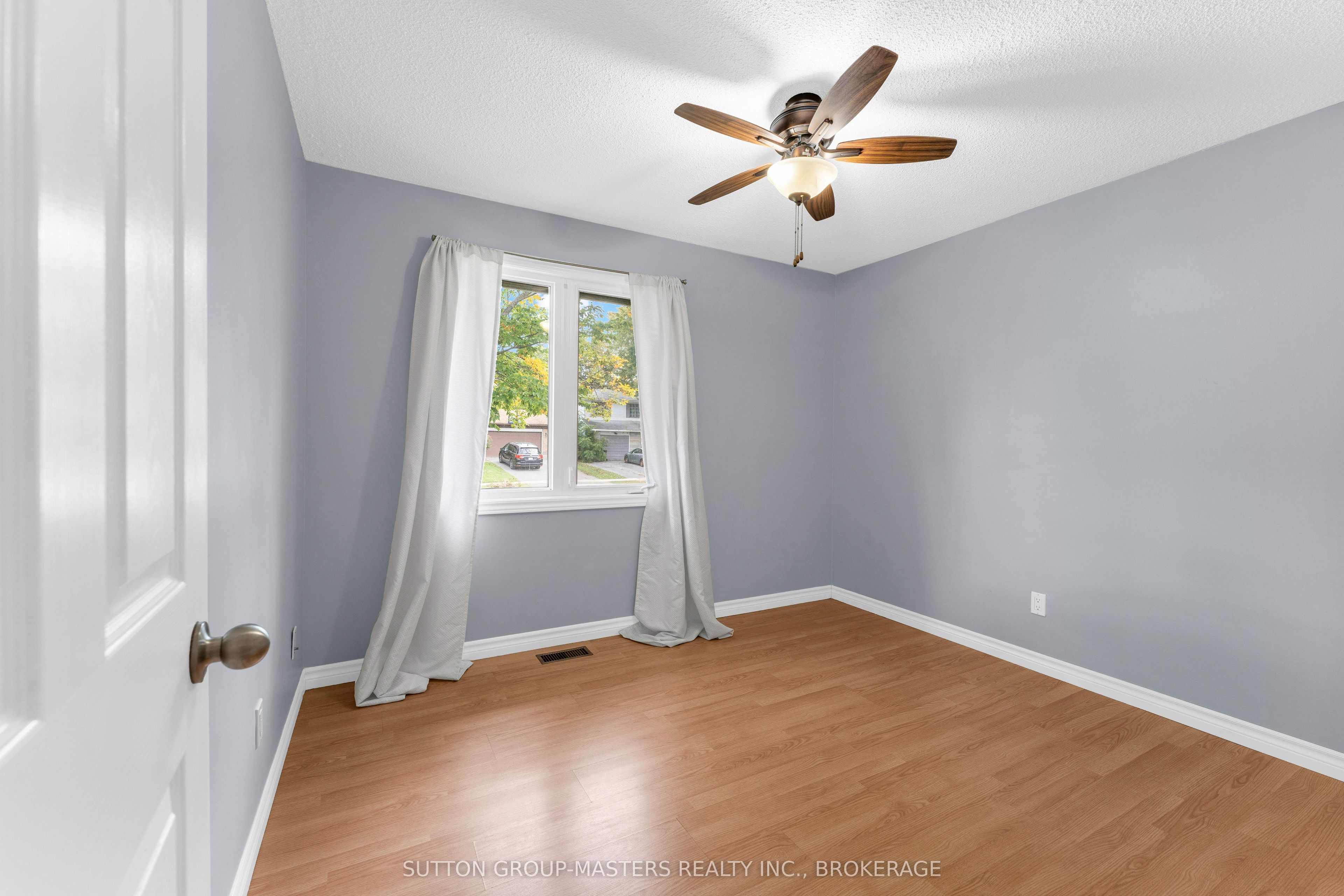863 Pembridge Crescent Property Photo 28