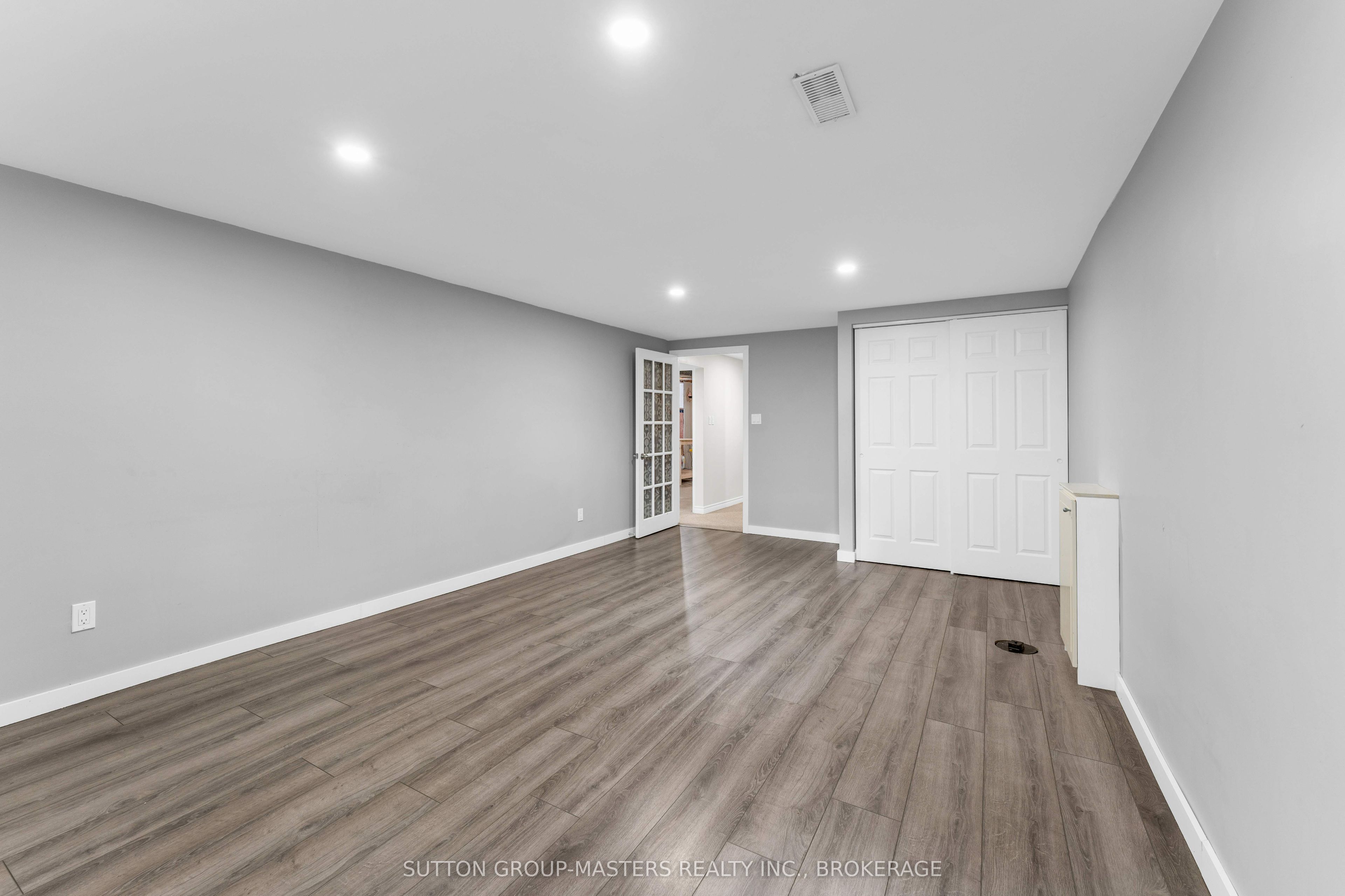 863 Pembridge Crescent Property Photo 33