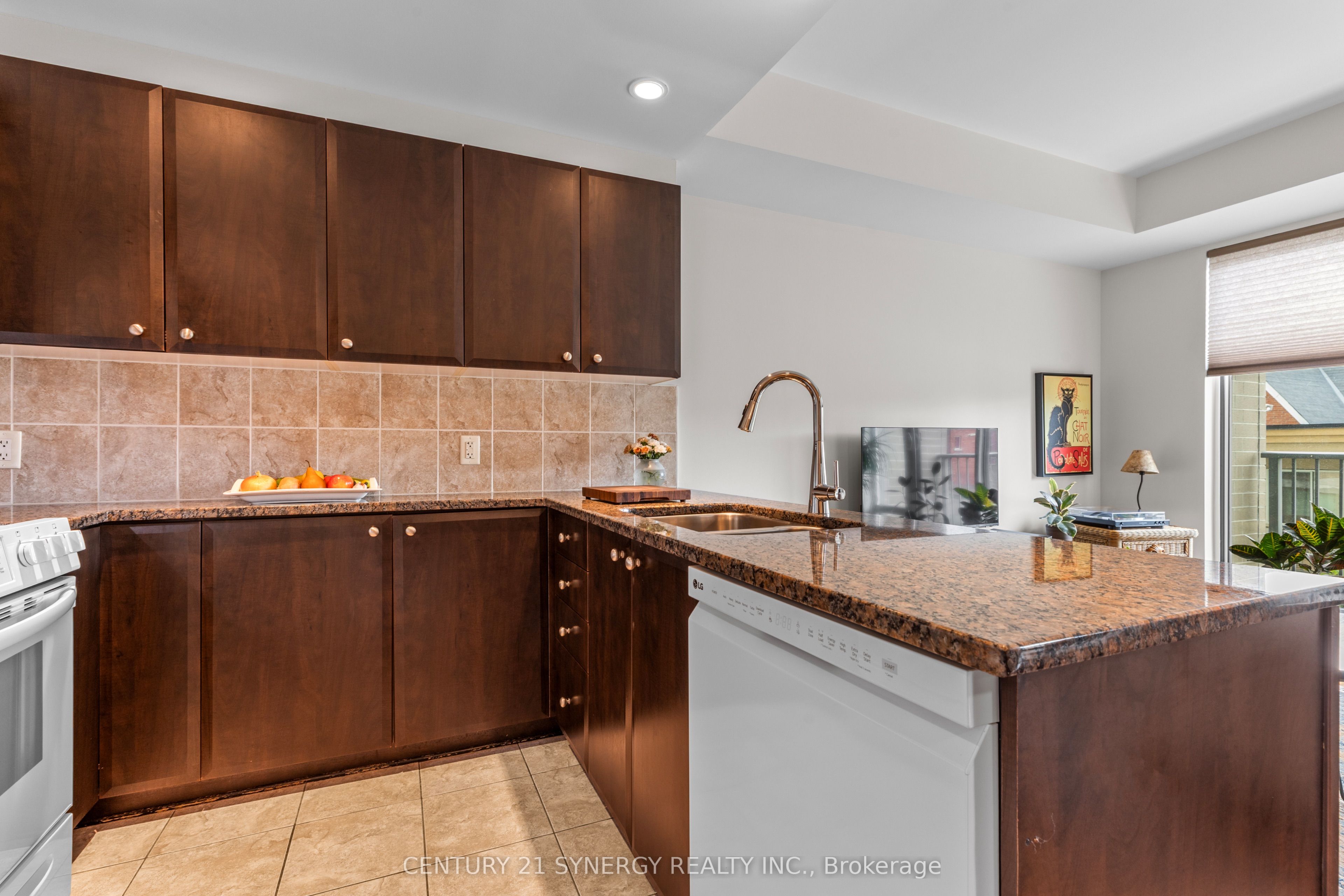200 Besserer Street 501 Property Photo 12