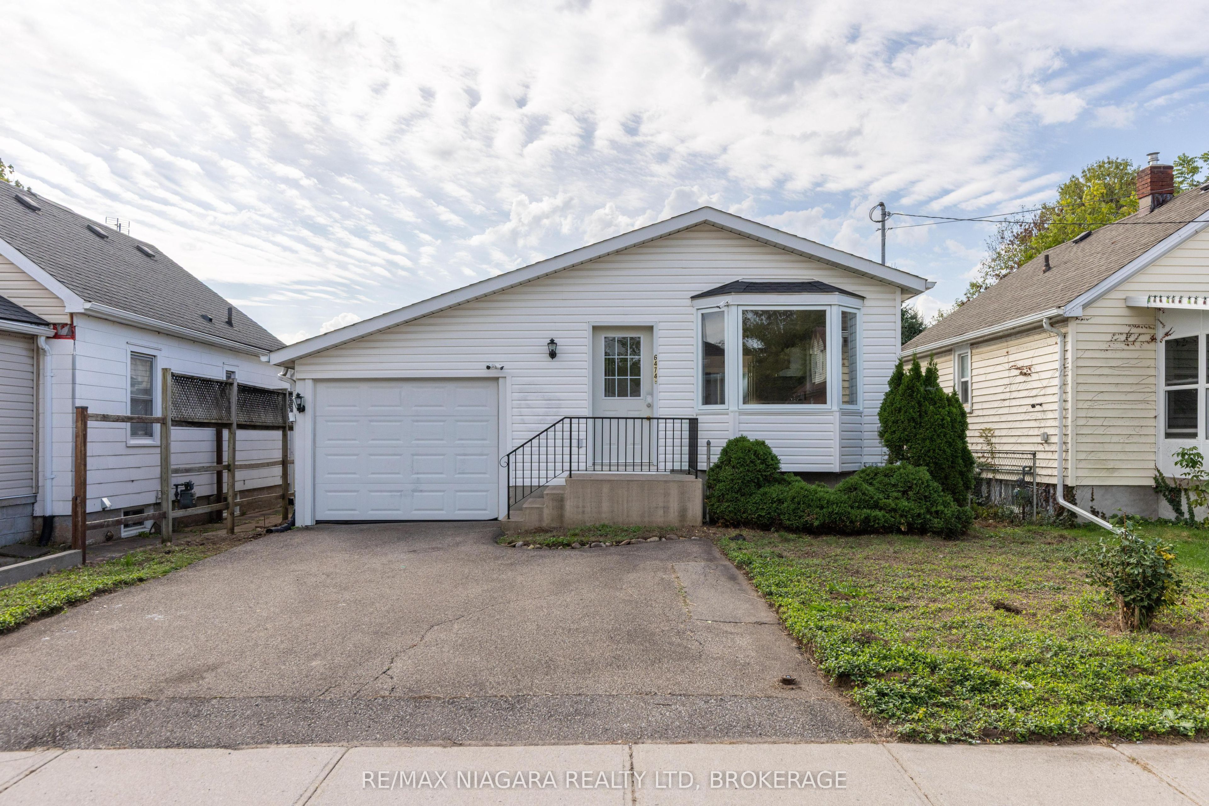6474 Taylor Street Property Photo 1