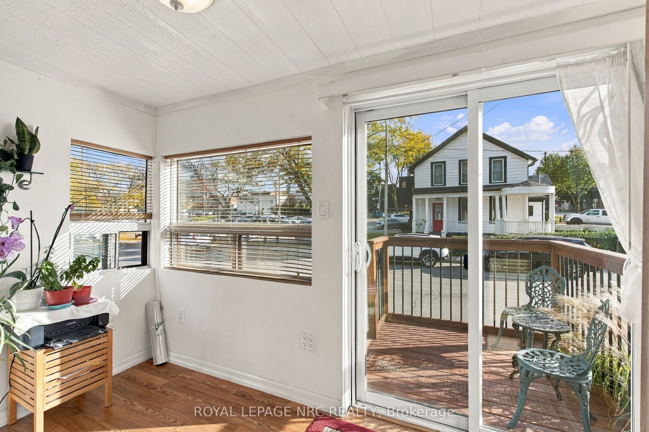 4455 Park Street E Property Photo 4