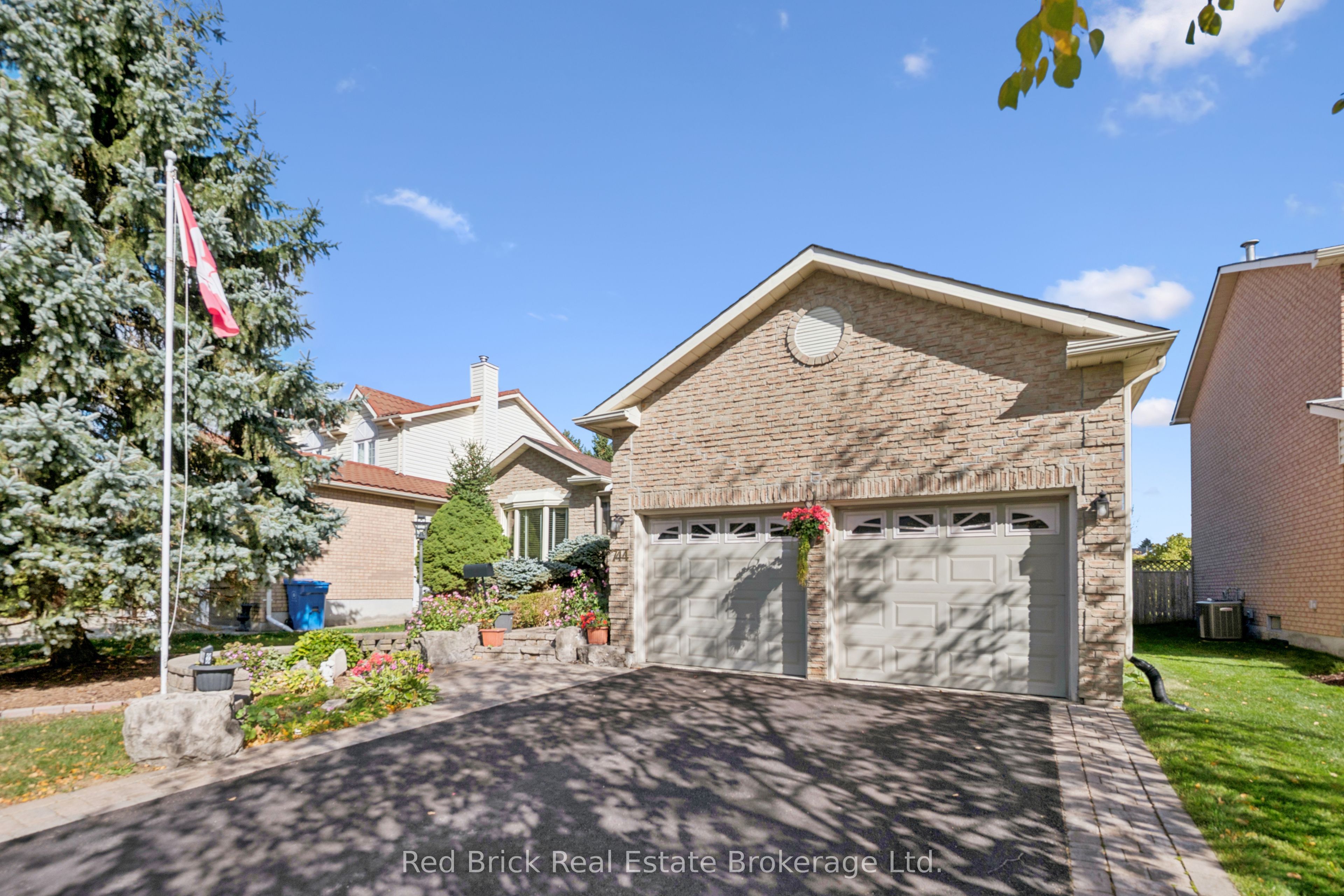 744 Woodhill Drive Property Photo 1