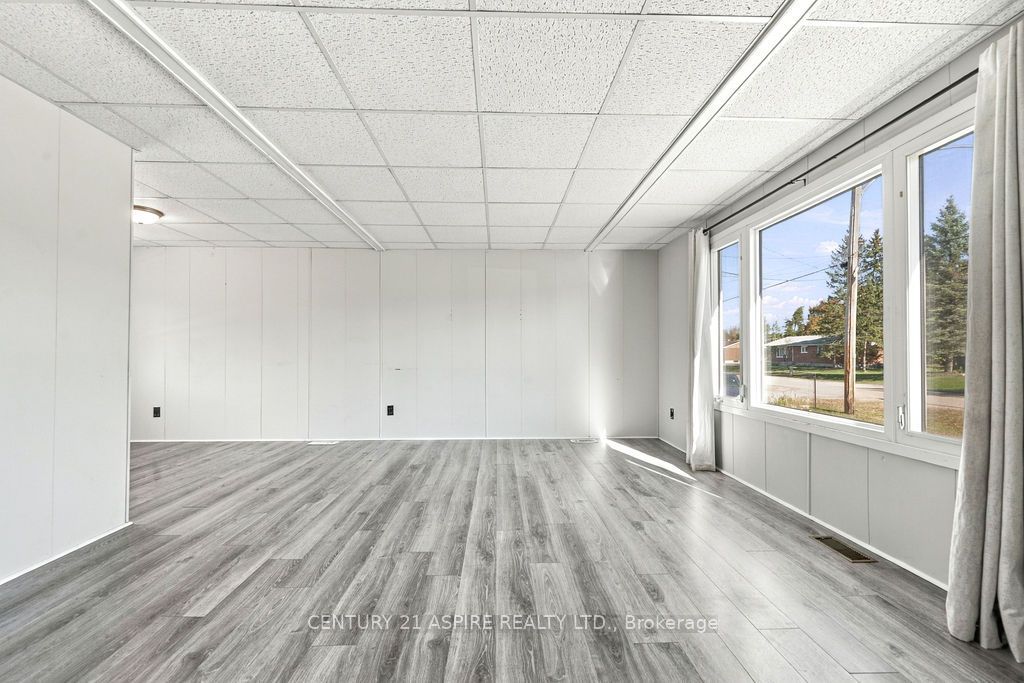 7 William Street Property Photo 8