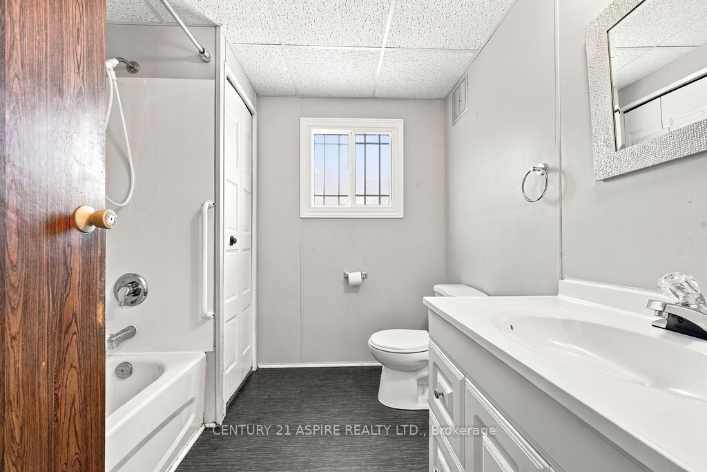 7 William Street Property Photo 24
