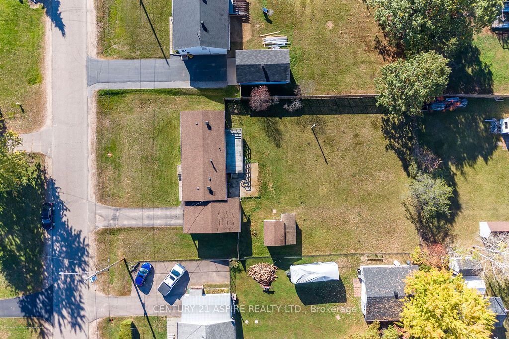7 William Street Property Photo 43