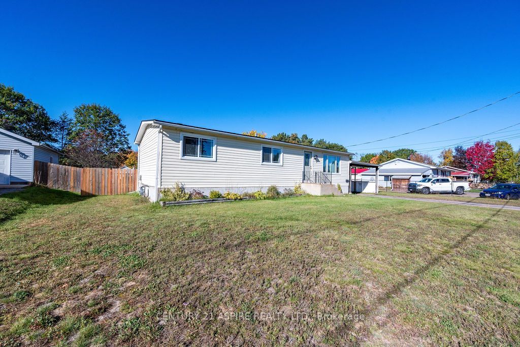 7 William Street Property Photo 50