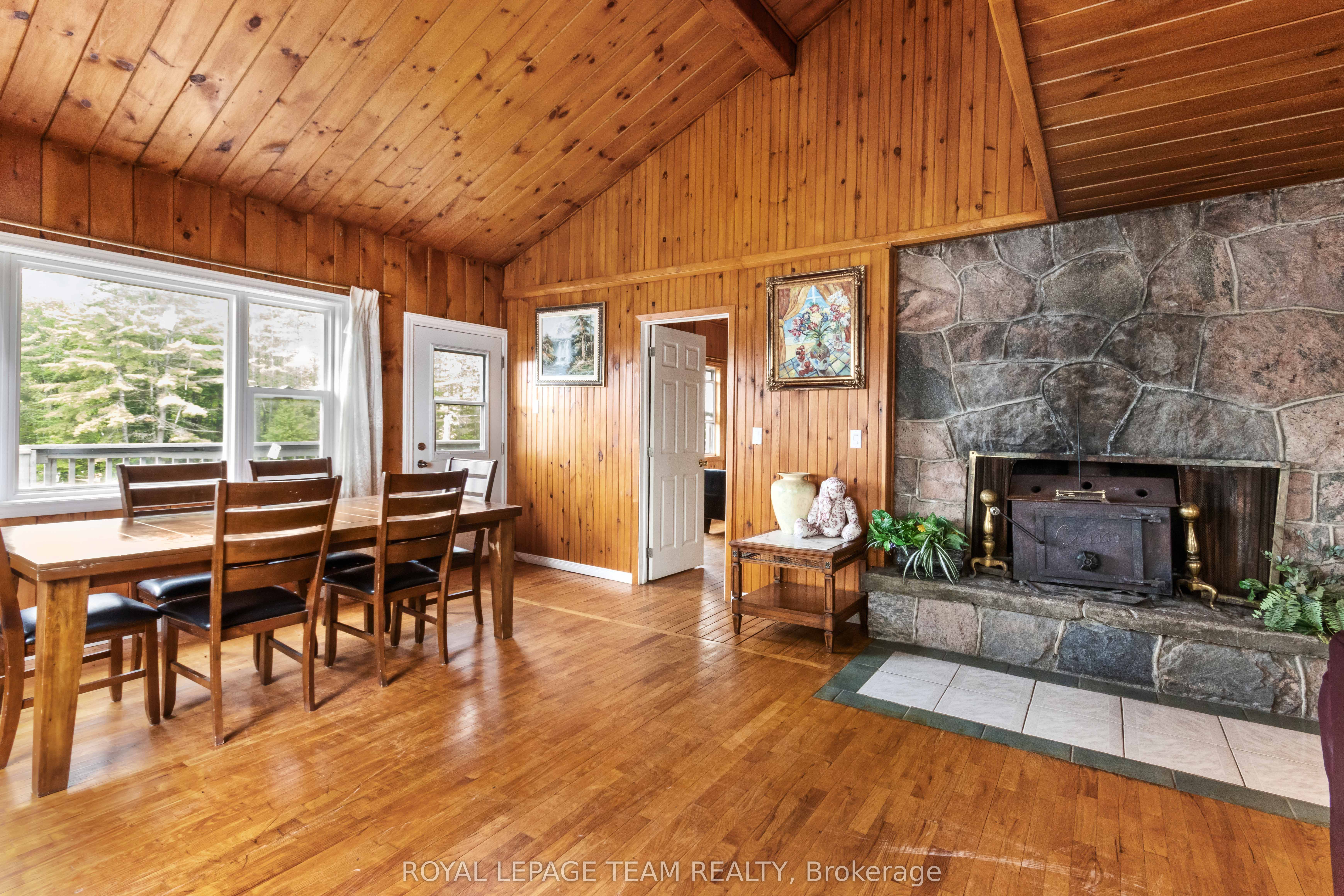 682 Long Lake Road Property Photo 17