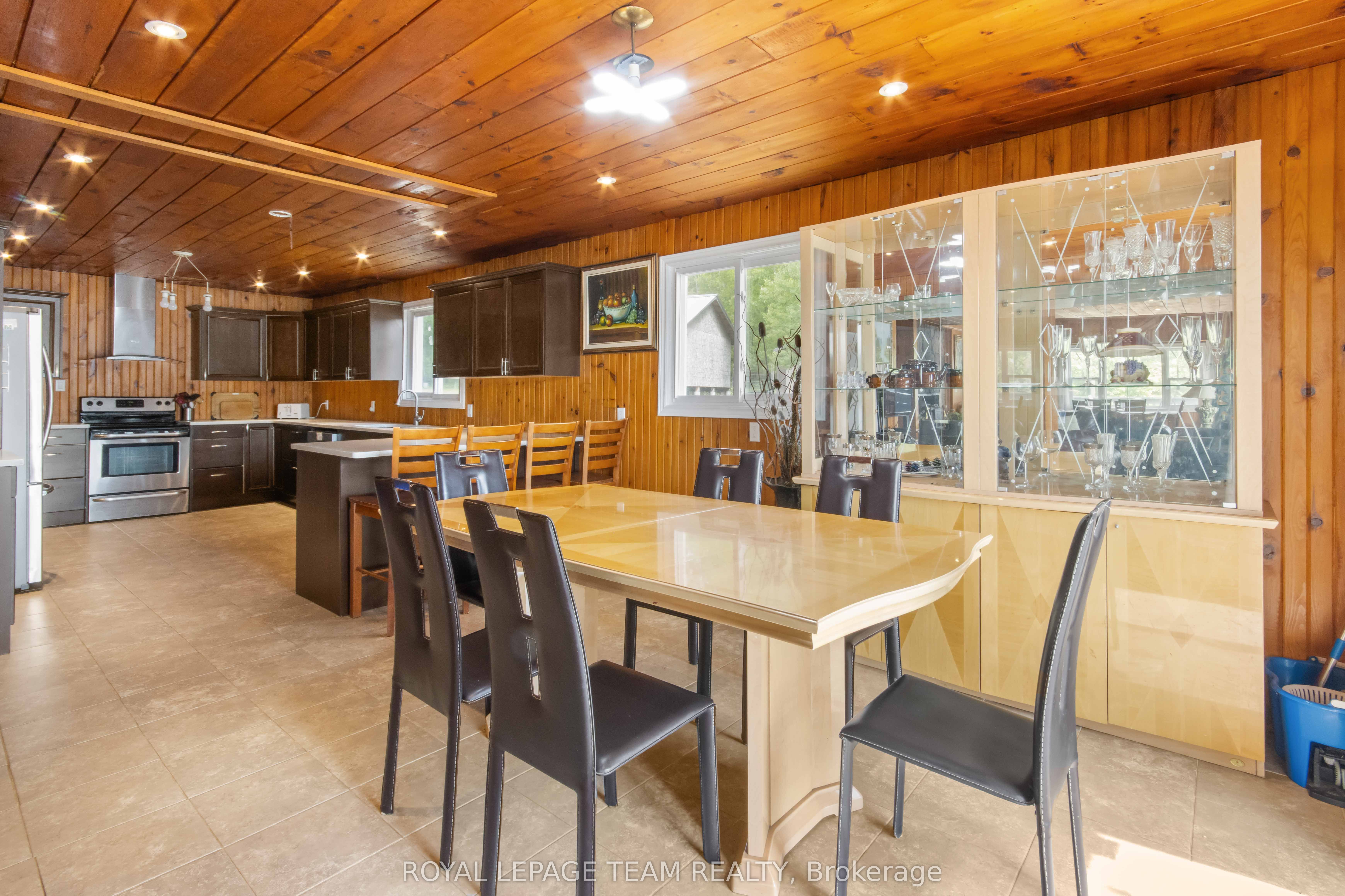 682 Long Lake Road Property Photo 19
