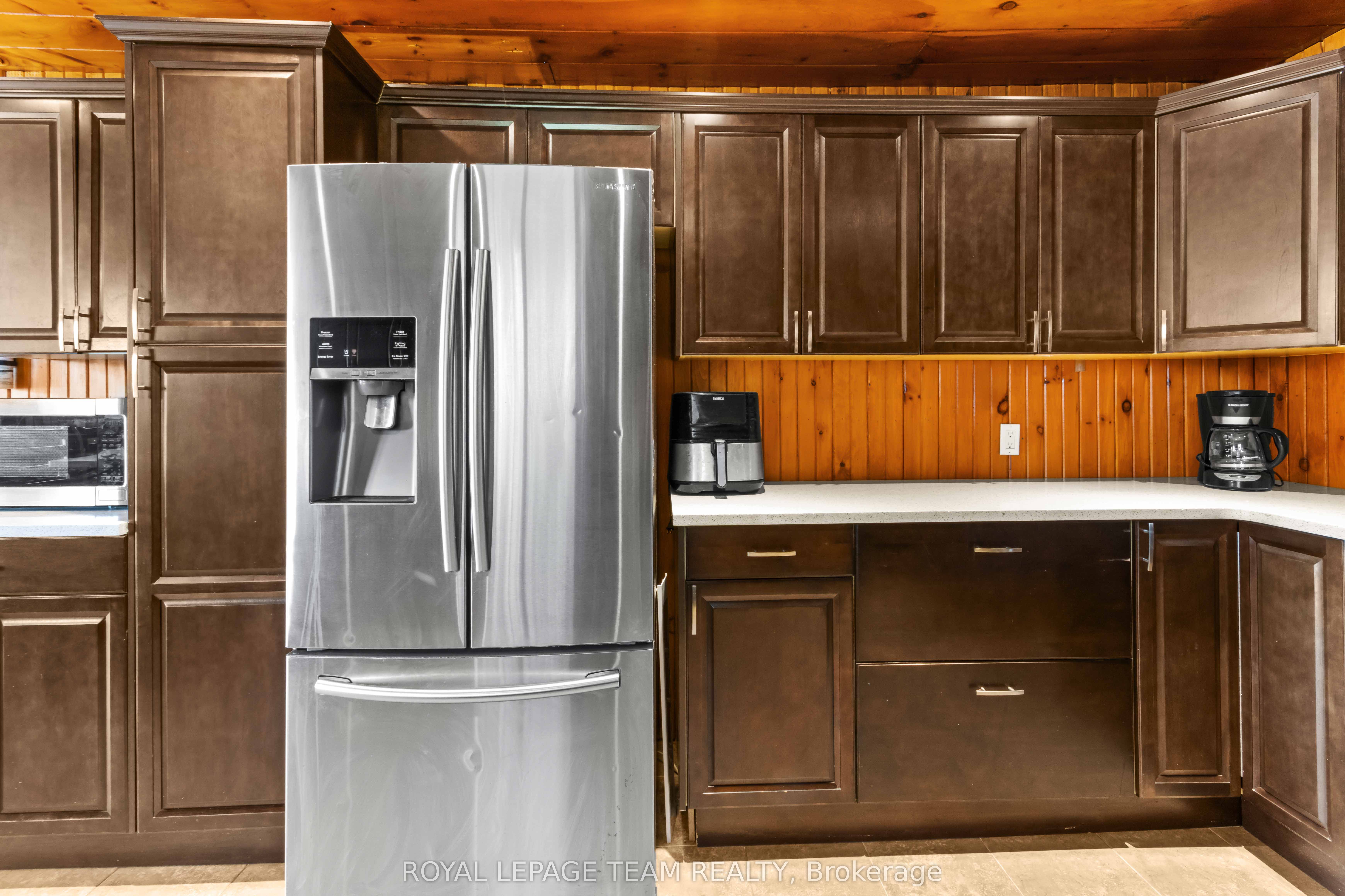 682 Long Lake Road Property Photo 21