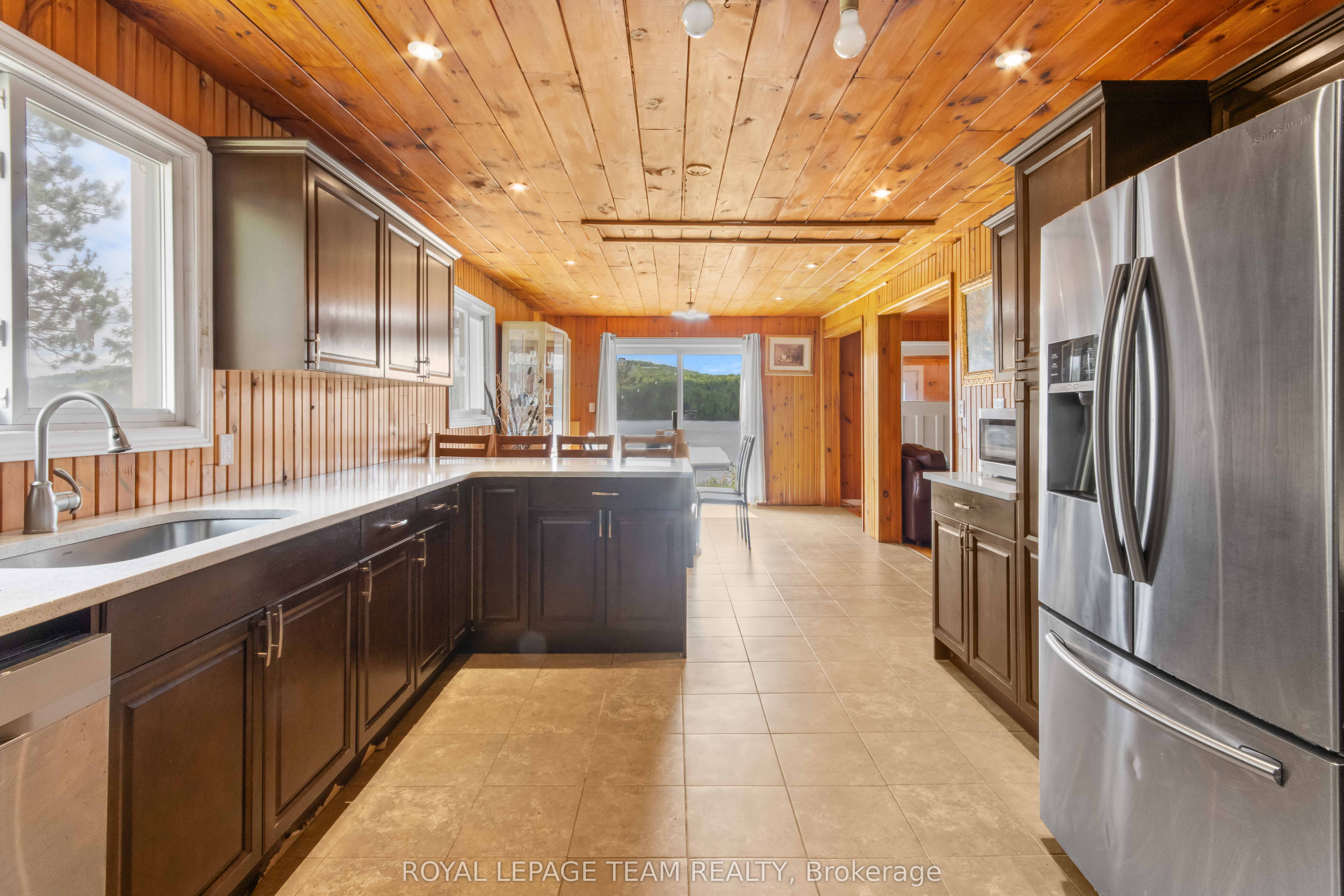 682 Long Lake Road Property Photo 23