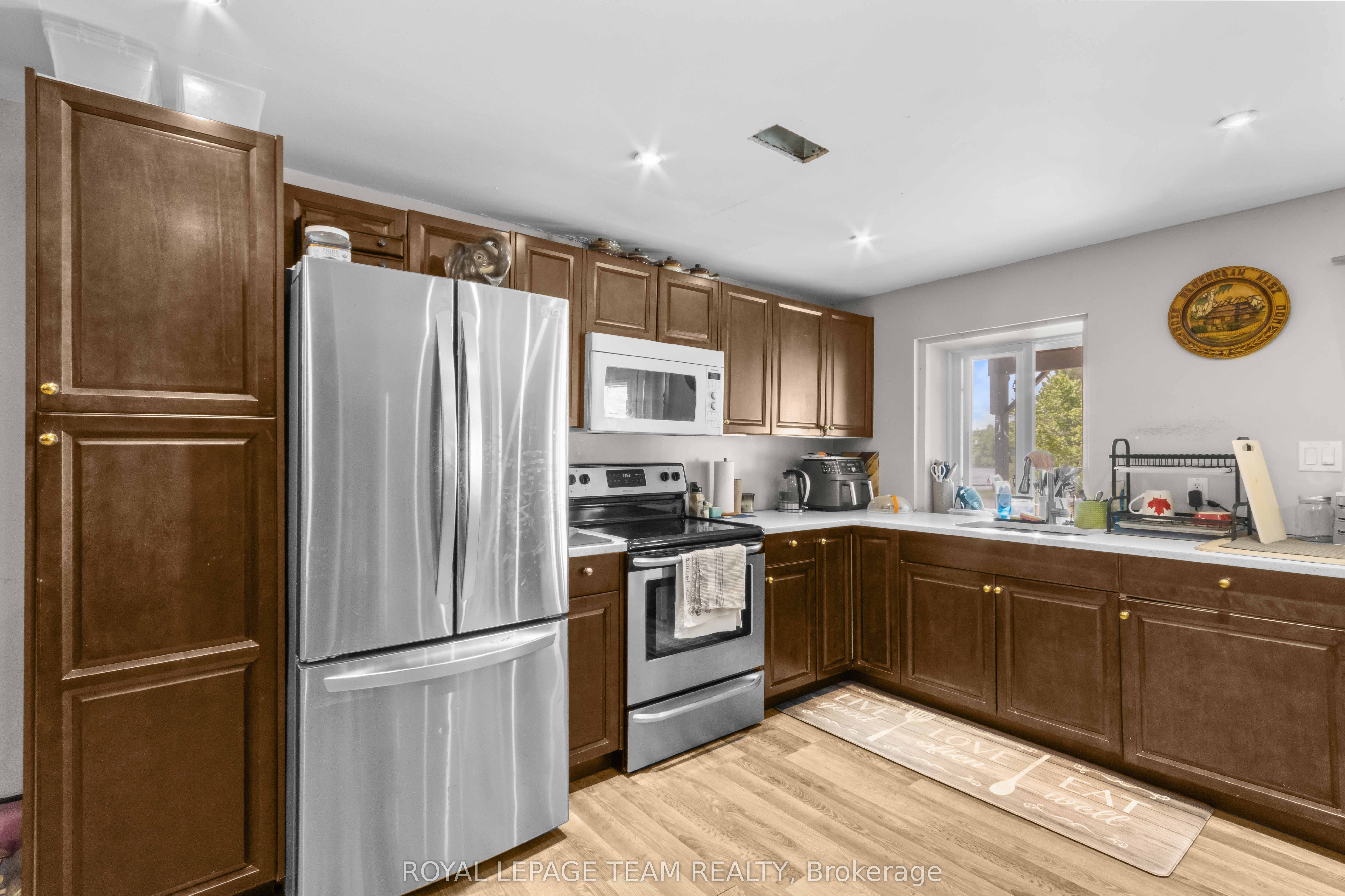 682 Long Lake Road Property Photo 24