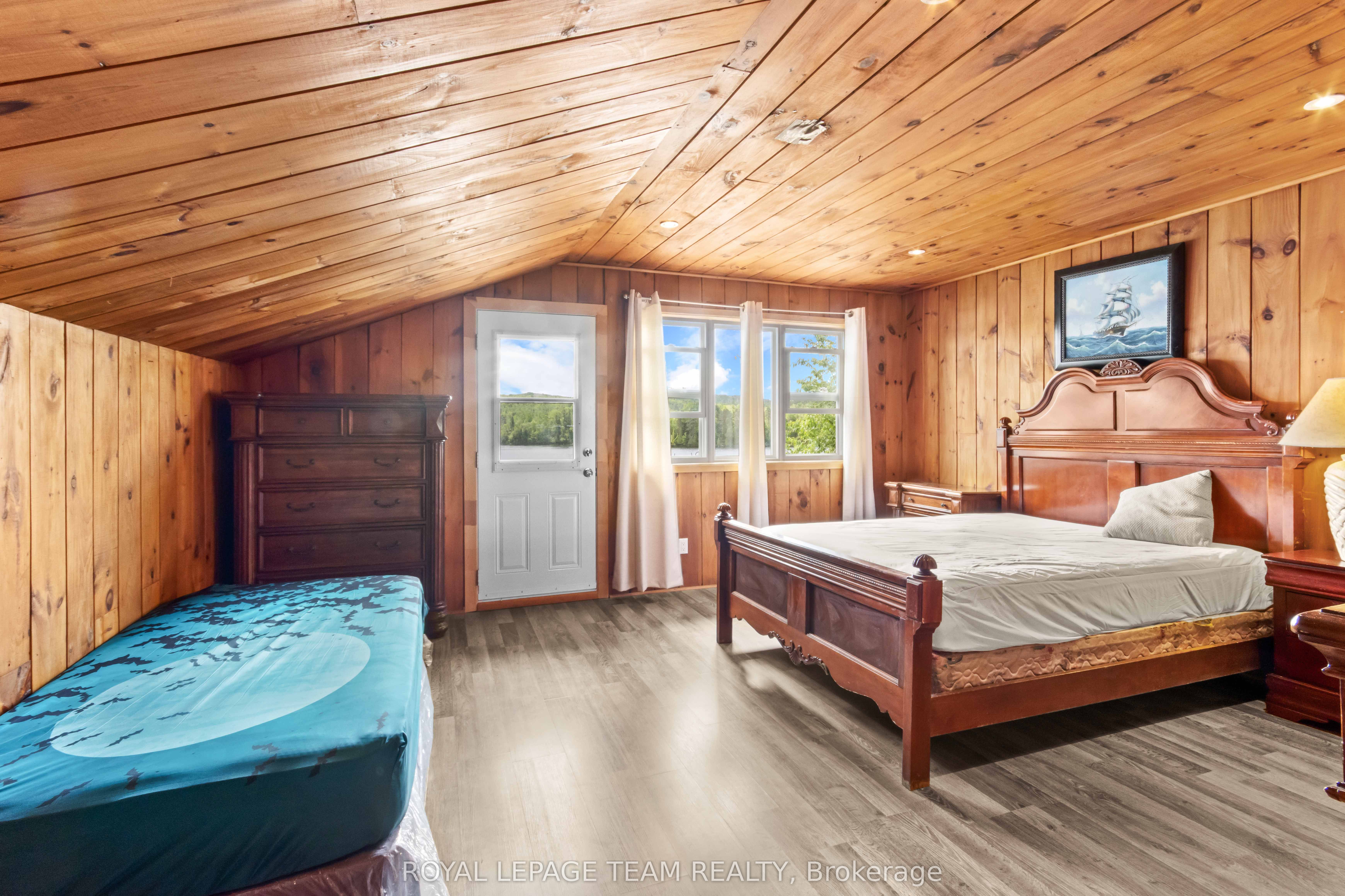 682 Long Lake Road Property Photo 25