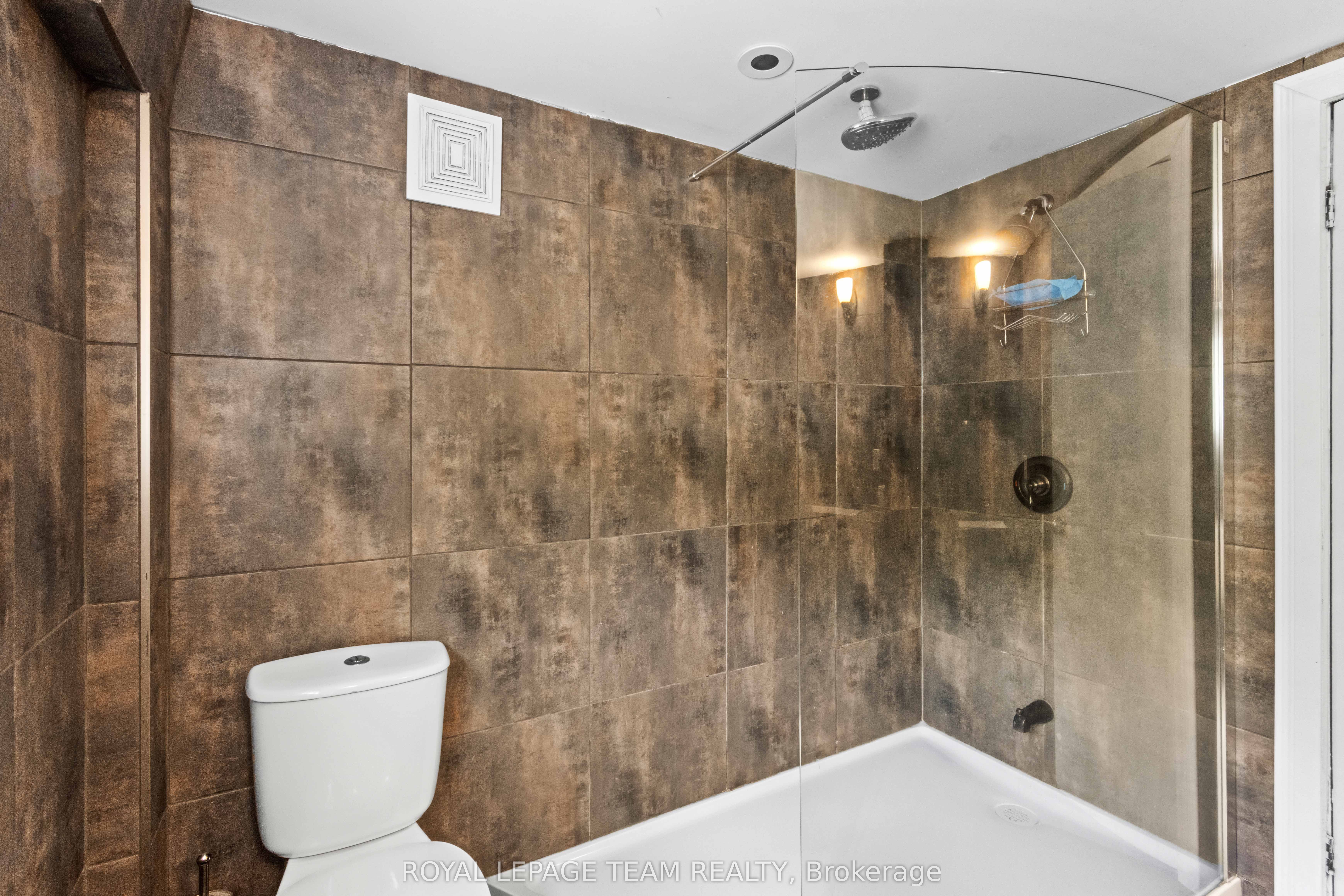 682 Long Lake Road Property Photo 28