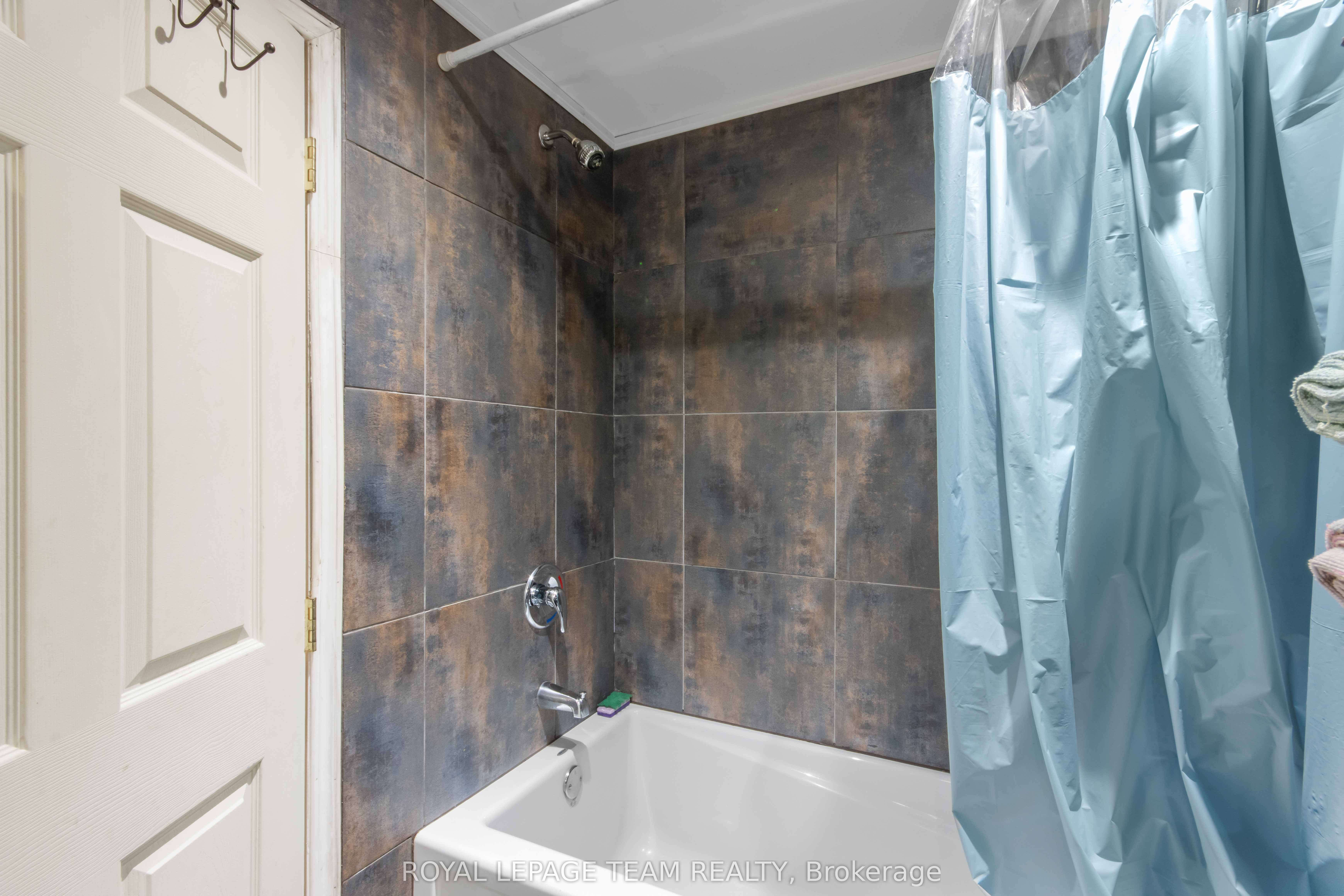 682 Long Lake Road Property Photo 40