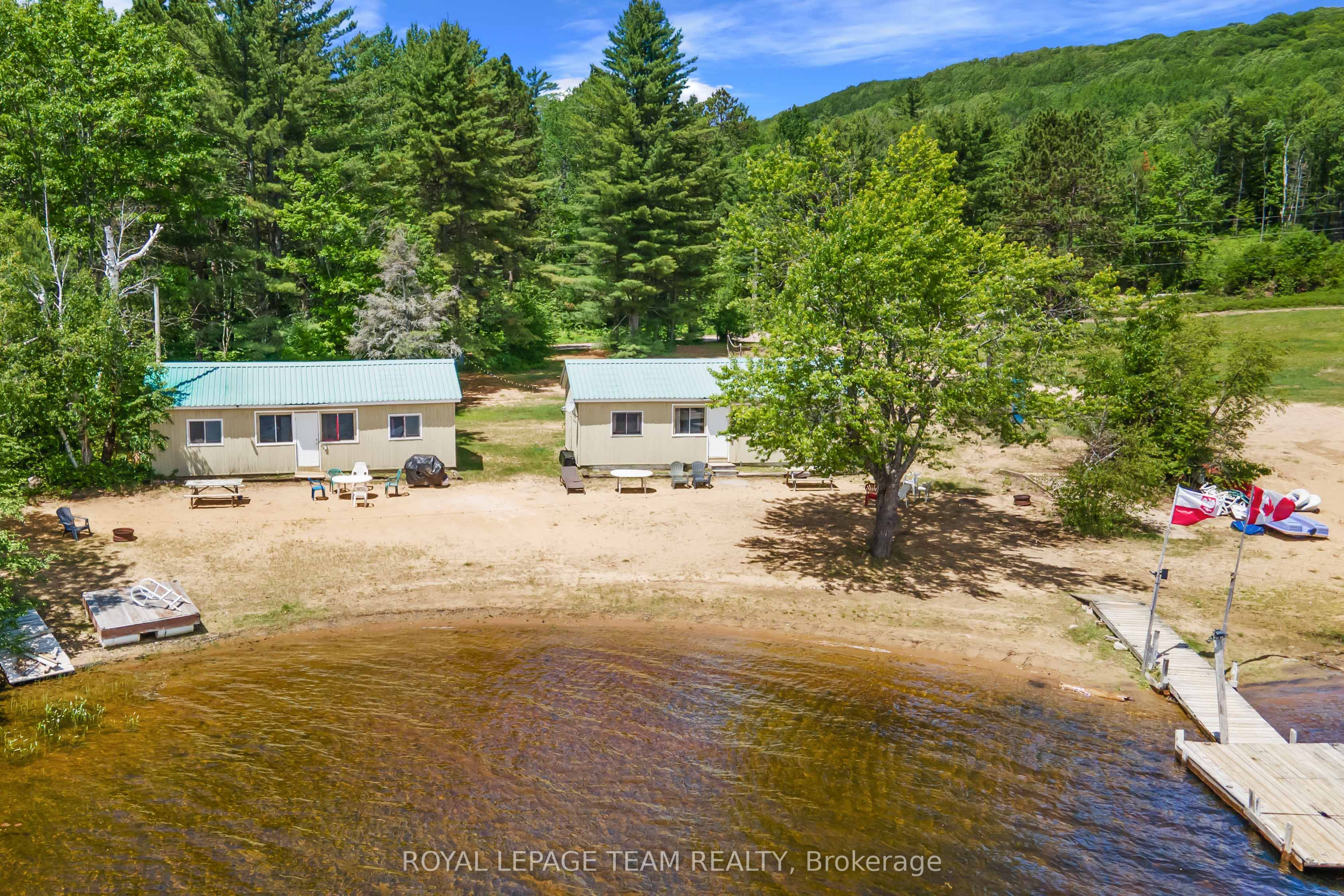 662a Long Lake Road Property Photo 1