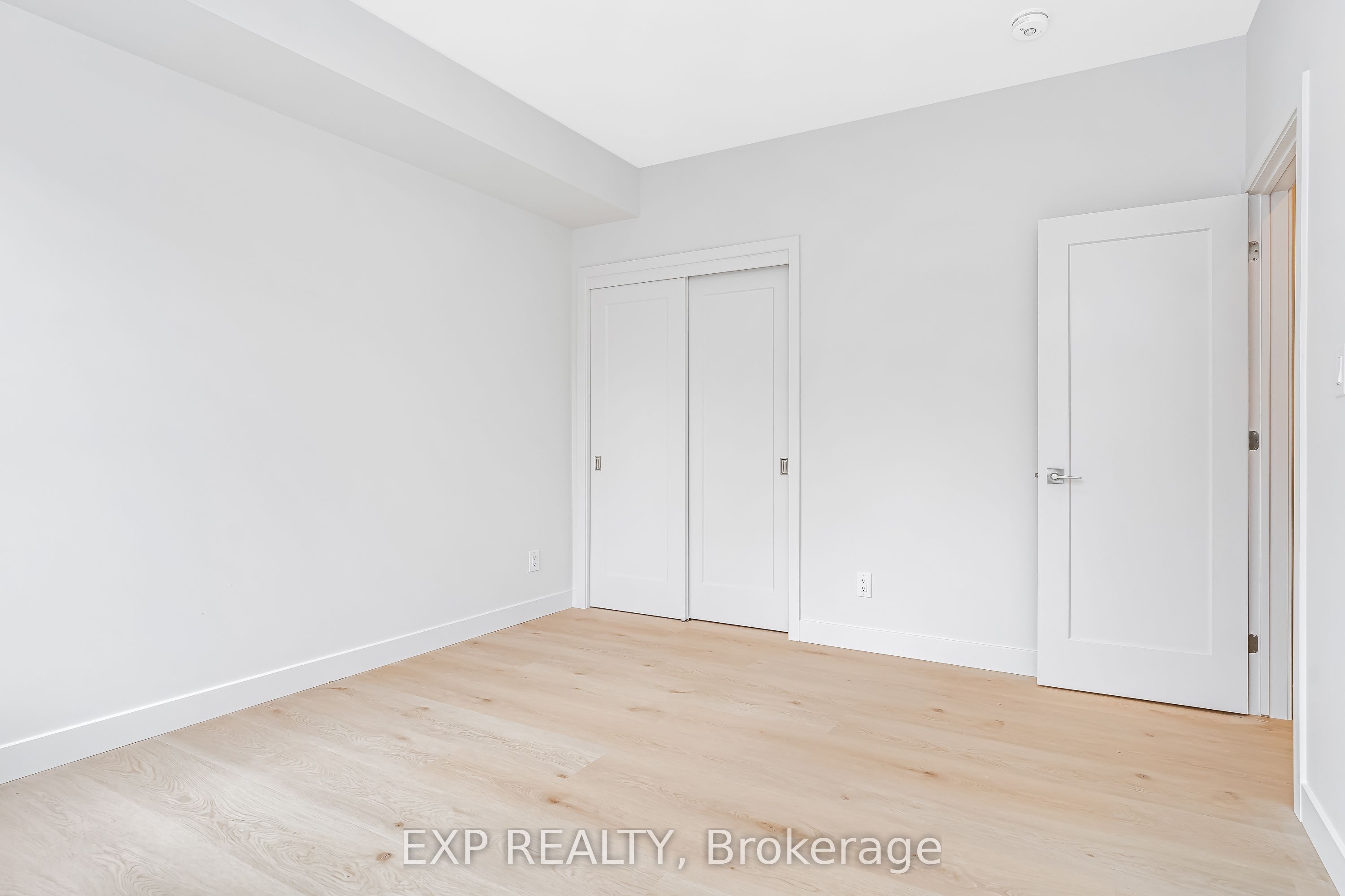 1267 Summerville Avenue 5 Property Photo 17