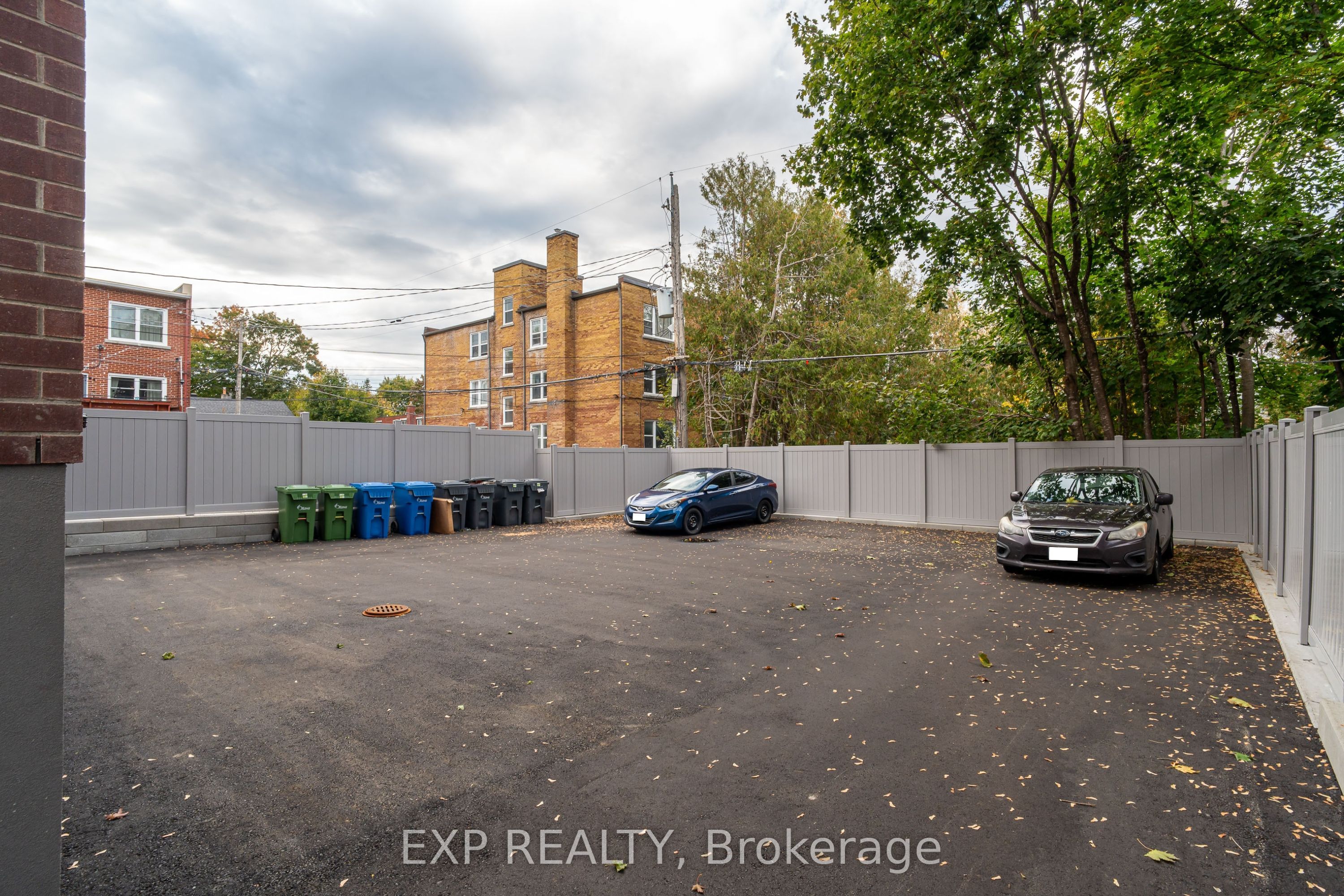 1267 Summerville Avenue 5 Property Photo 25