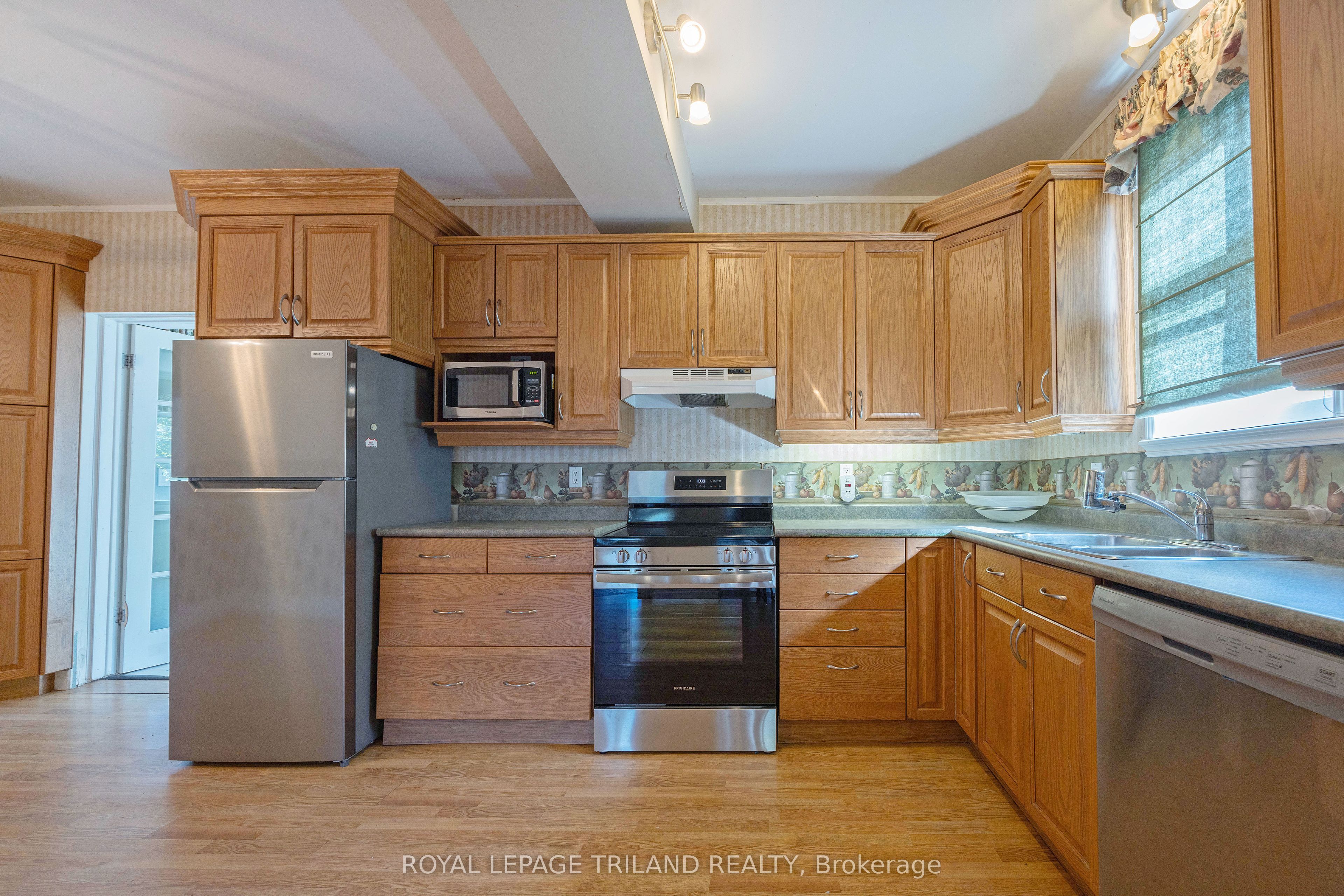 22 Hemlock Street Property Photo 11