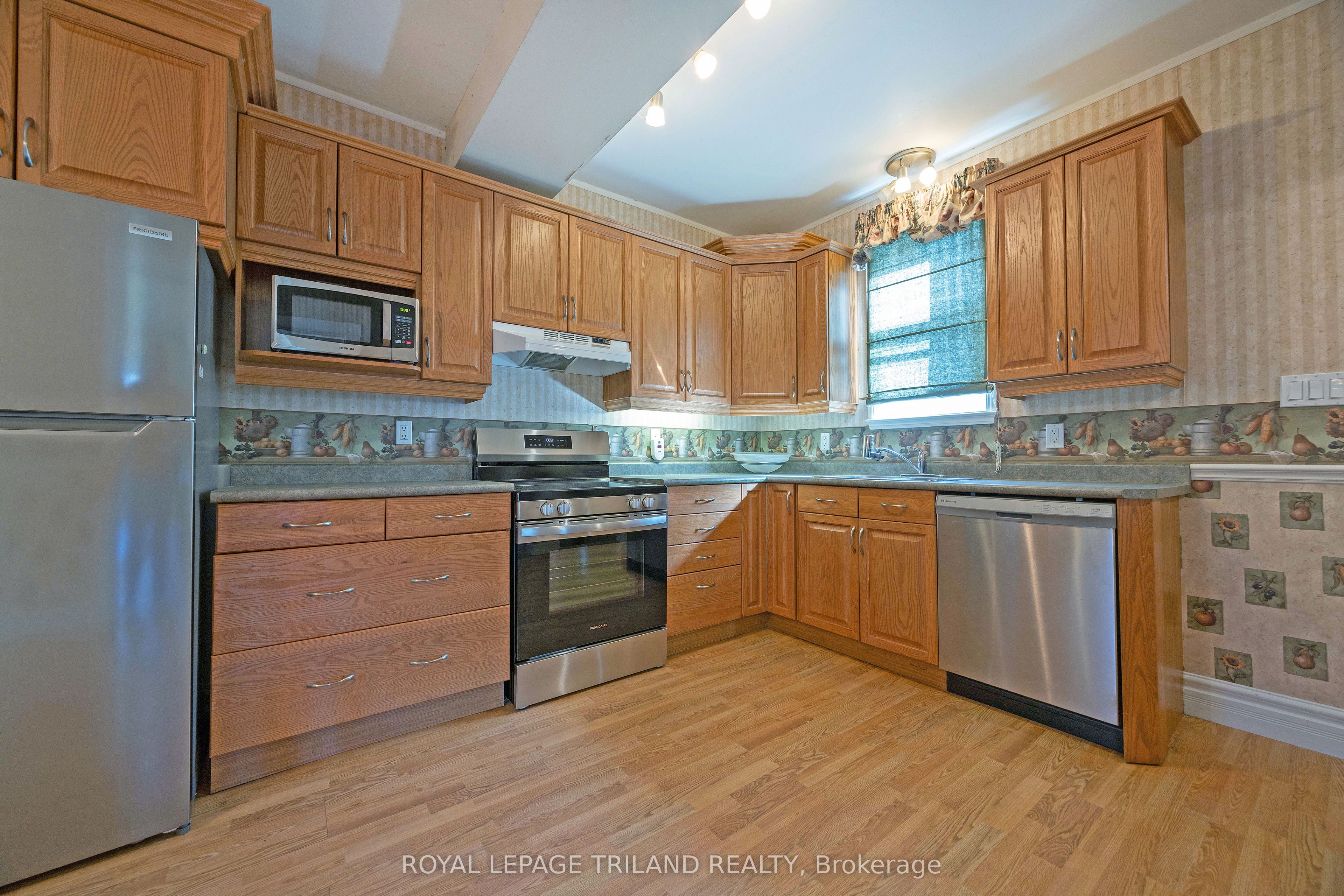 22 Hemlock Street Property Photo 12