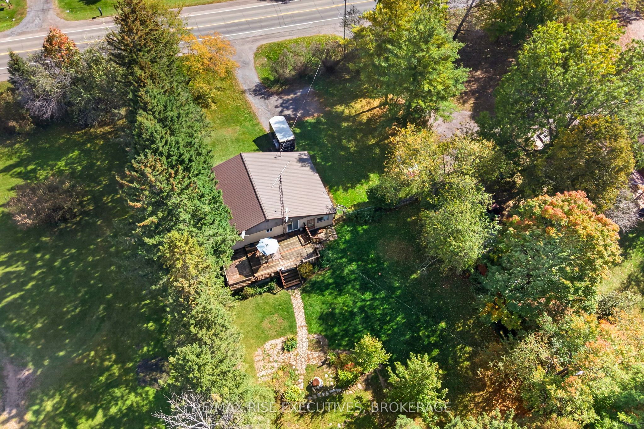 4259 Sydenham Road Property Photo 25