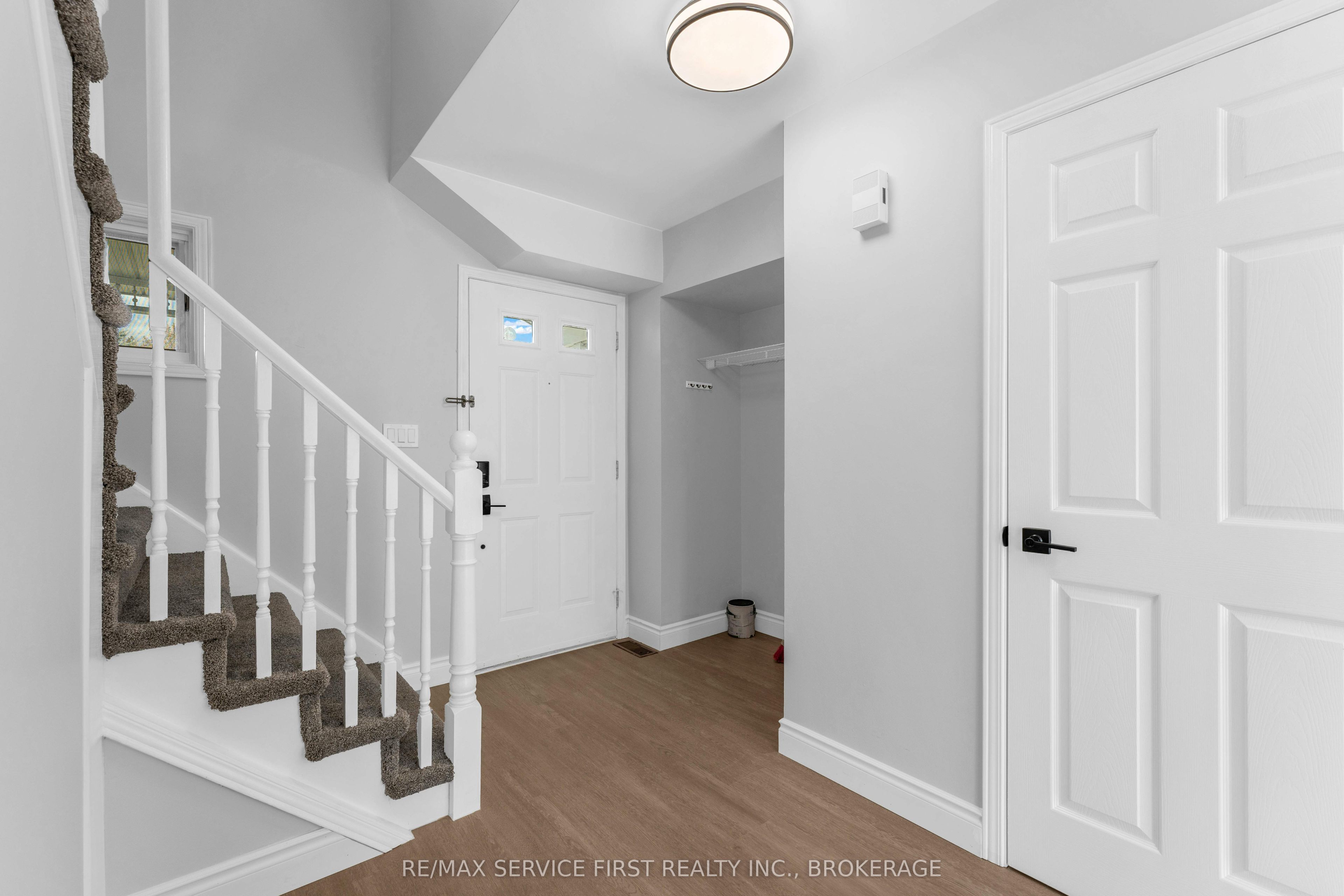 363 Waterloo Drive Property Photo 5