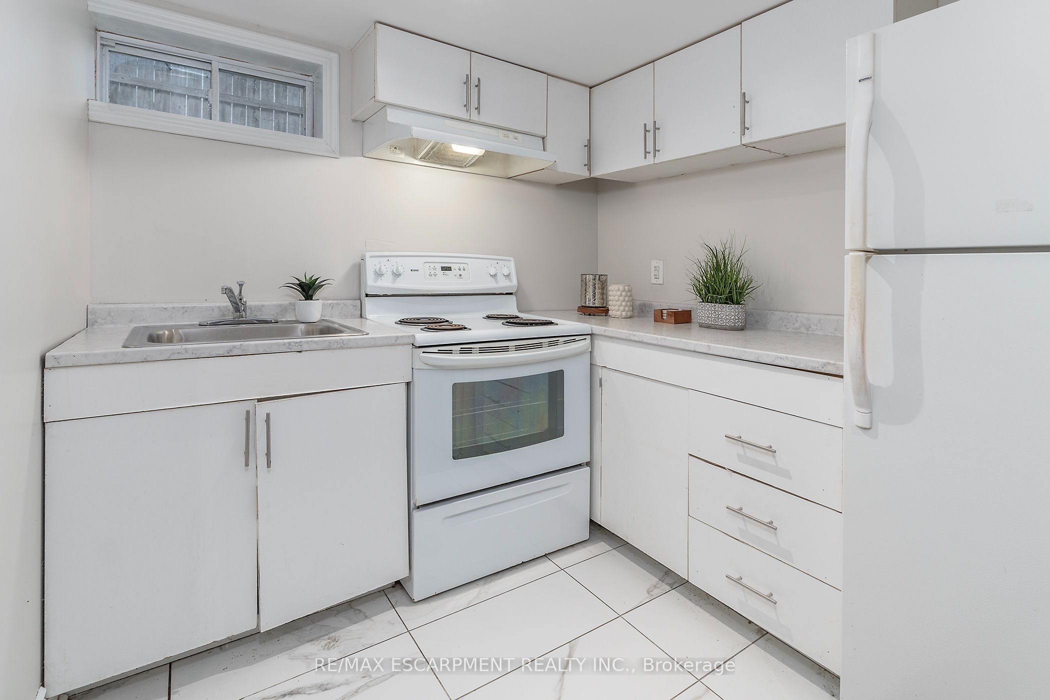 788 Upper Gage Avenue Property Photo 15
