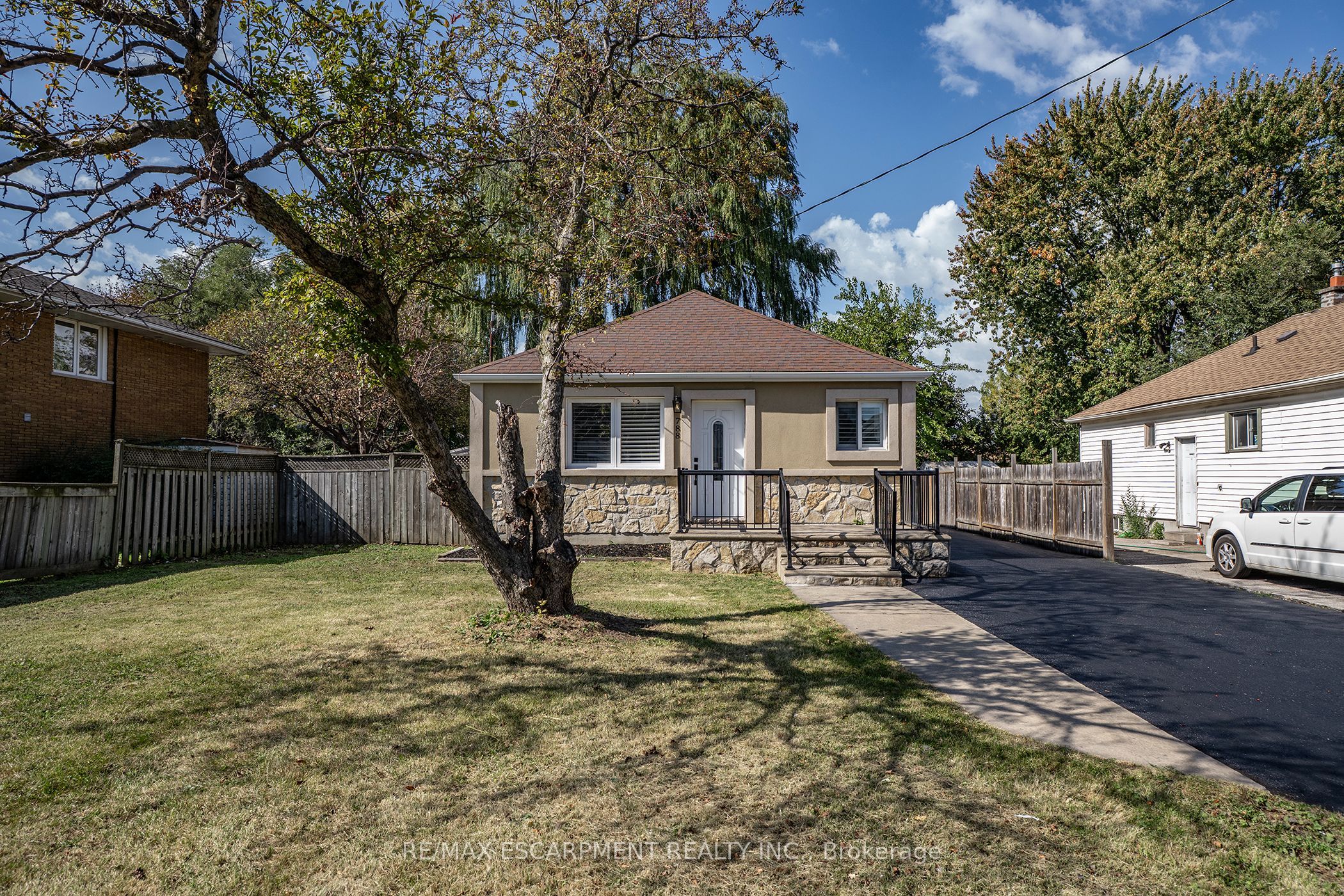 788 Upper Gage Avenue Property Photo 25