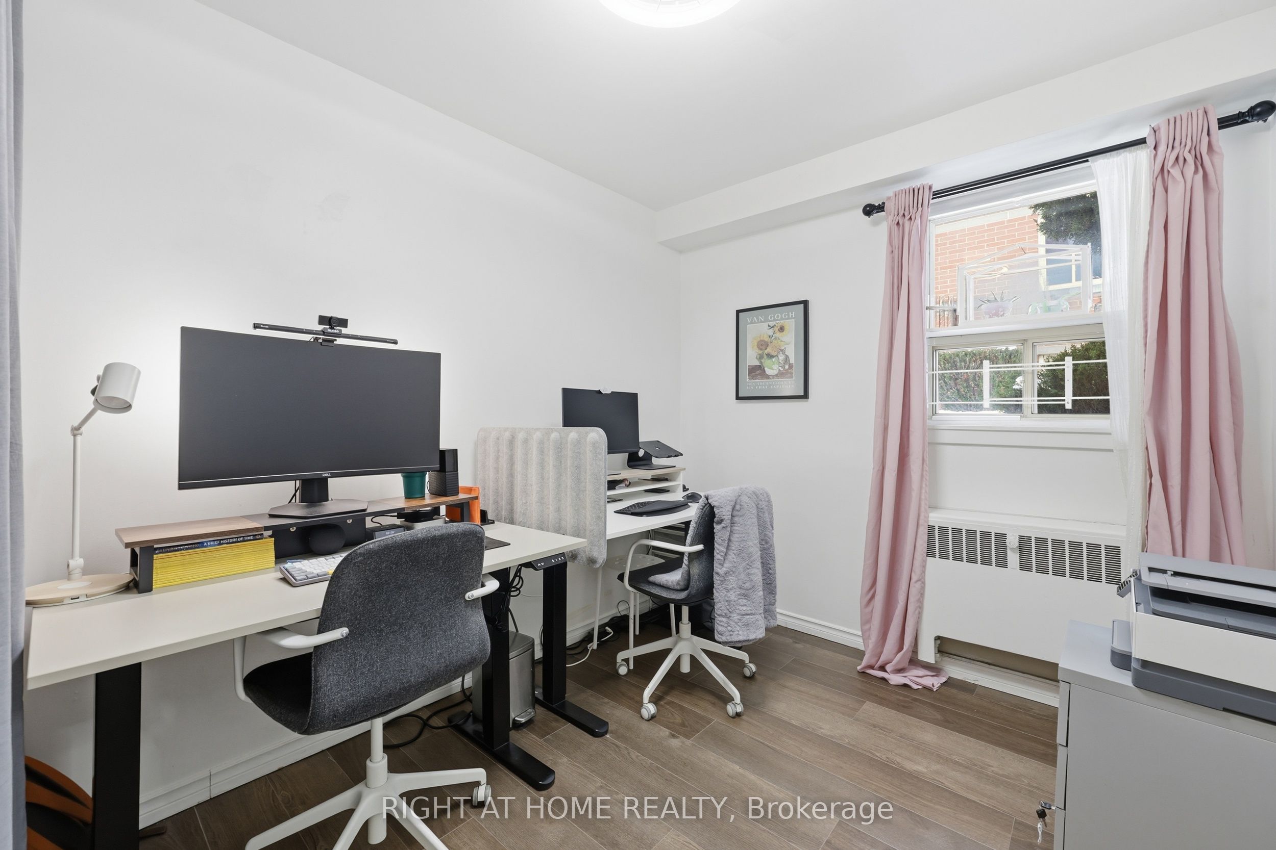 223 Macnab Street S 11 Property Photo 18