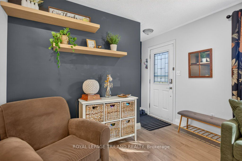 32 Sanders Court Property Photo 4
