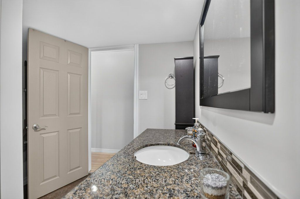 32 Sanders Court Property Photo 30