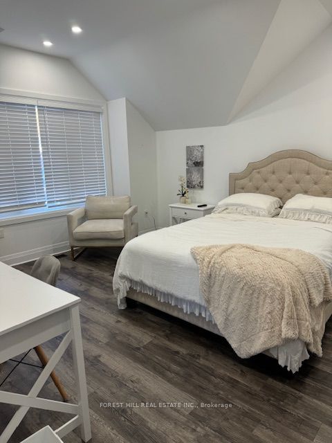 220 Collingwood Street Property Photo 14