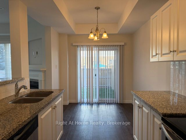 11 White Star Lane Property Photo 4