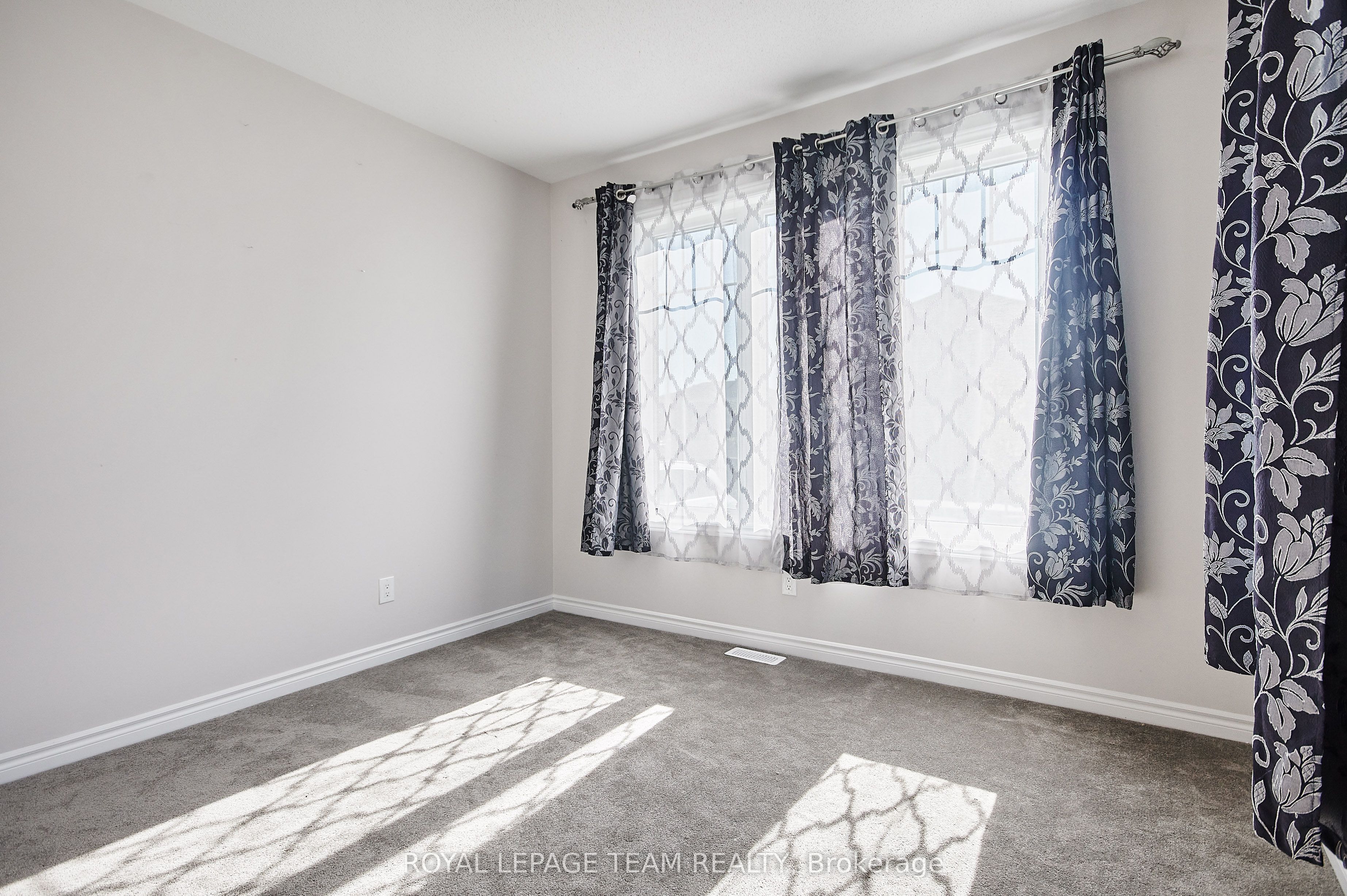 221 Merak Way Property Photo 5