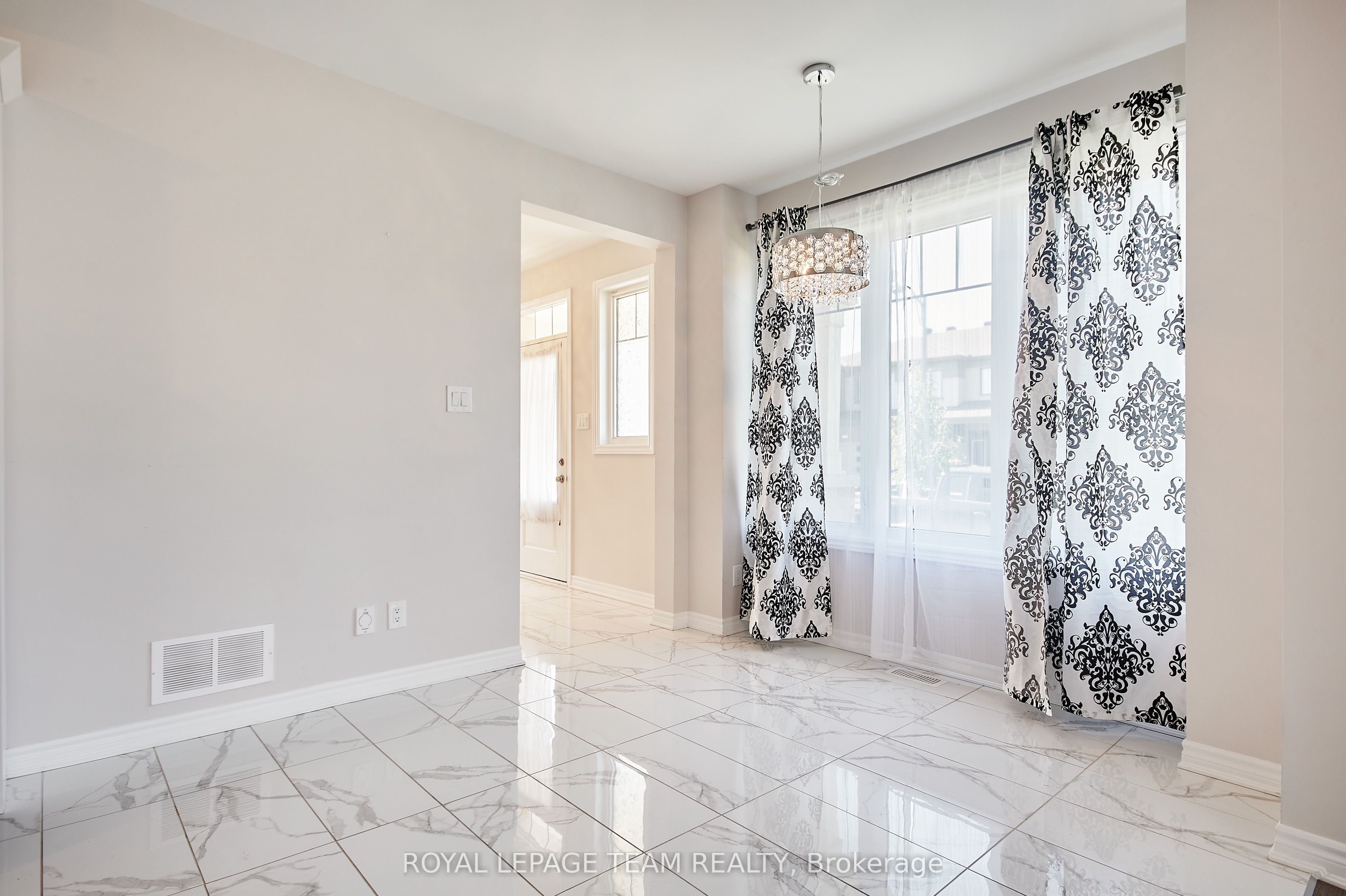 221 Merak Way Property Photo 10