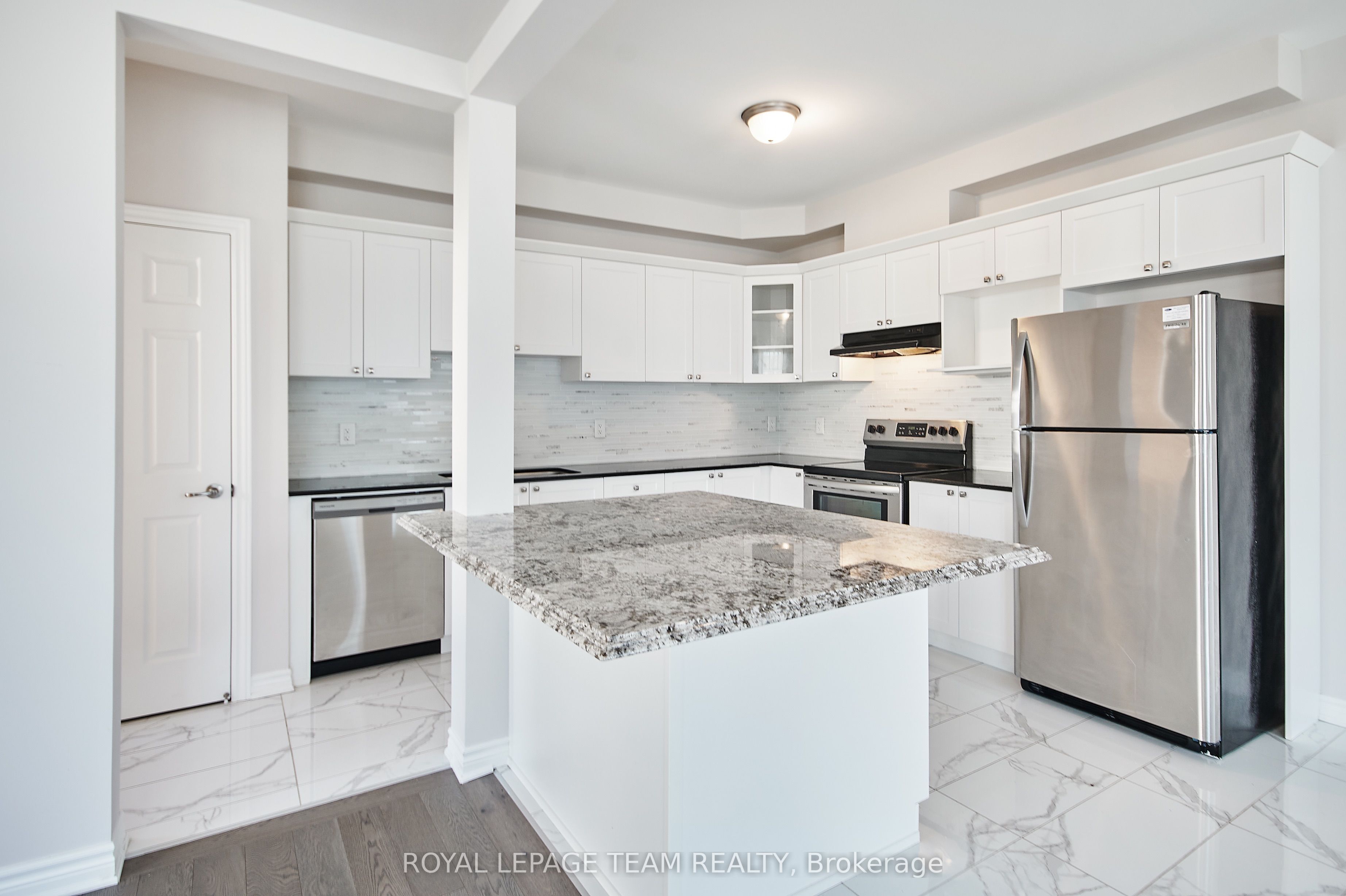 221 Merak Way Property Photo 11